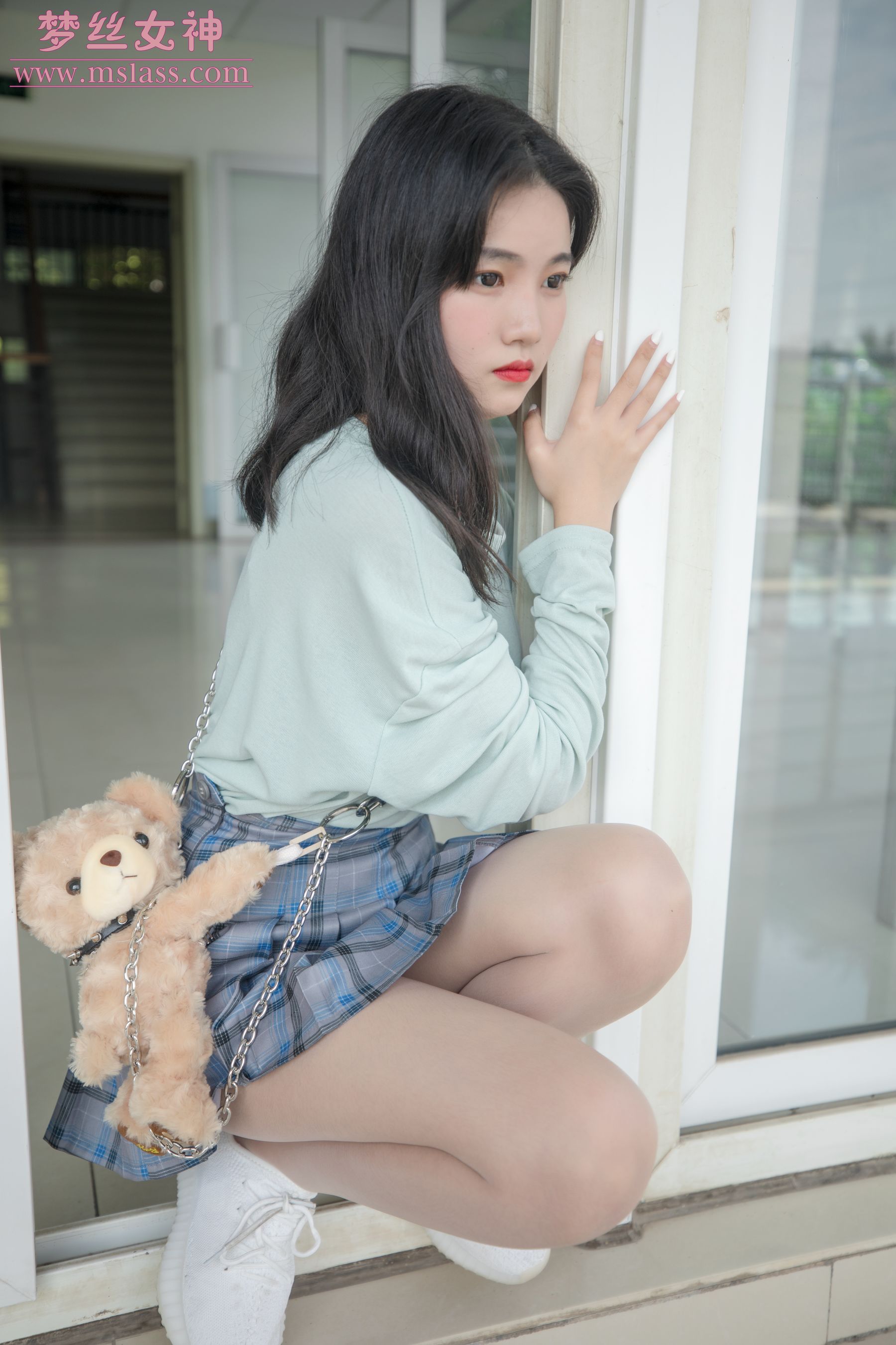 [梦丝女神MSLASS]  酥酥 恬静的小白鞋丝袜