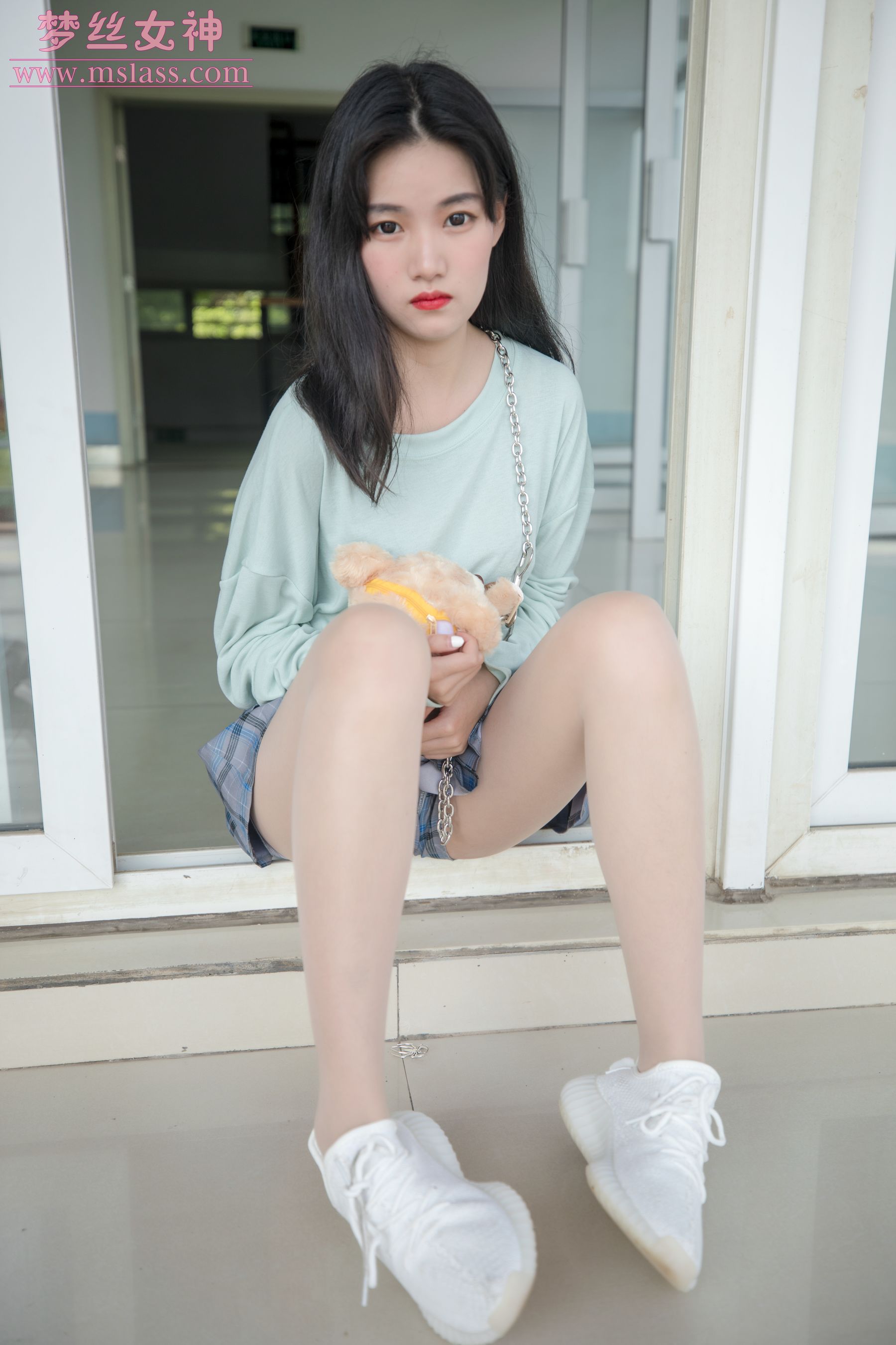 [梦丝女神MSLASS]  酥酥 恬静的小白鞋丝袜