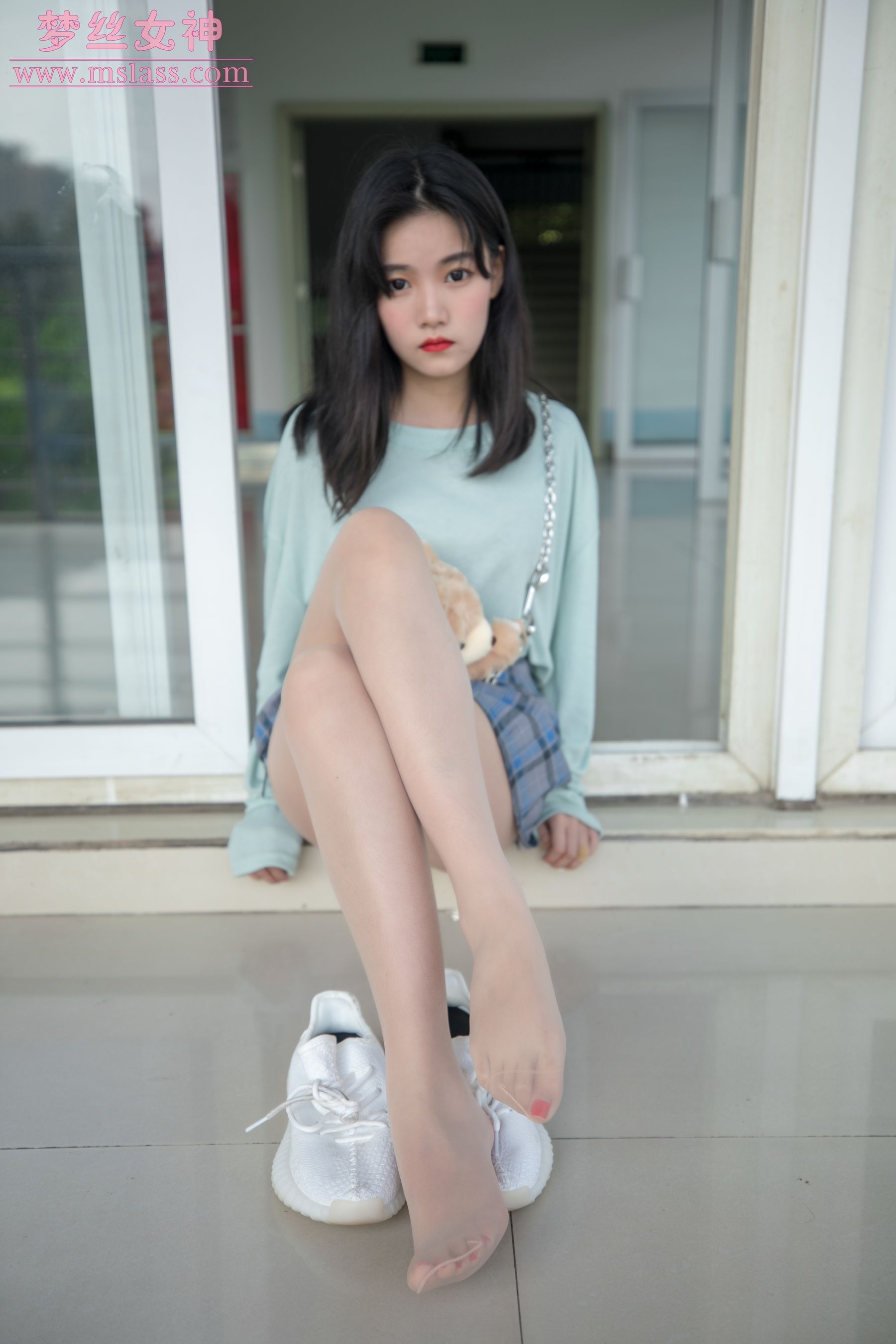 [梦丝女神MSLASS]  酥酥 恬静的小白鞋丝袜
