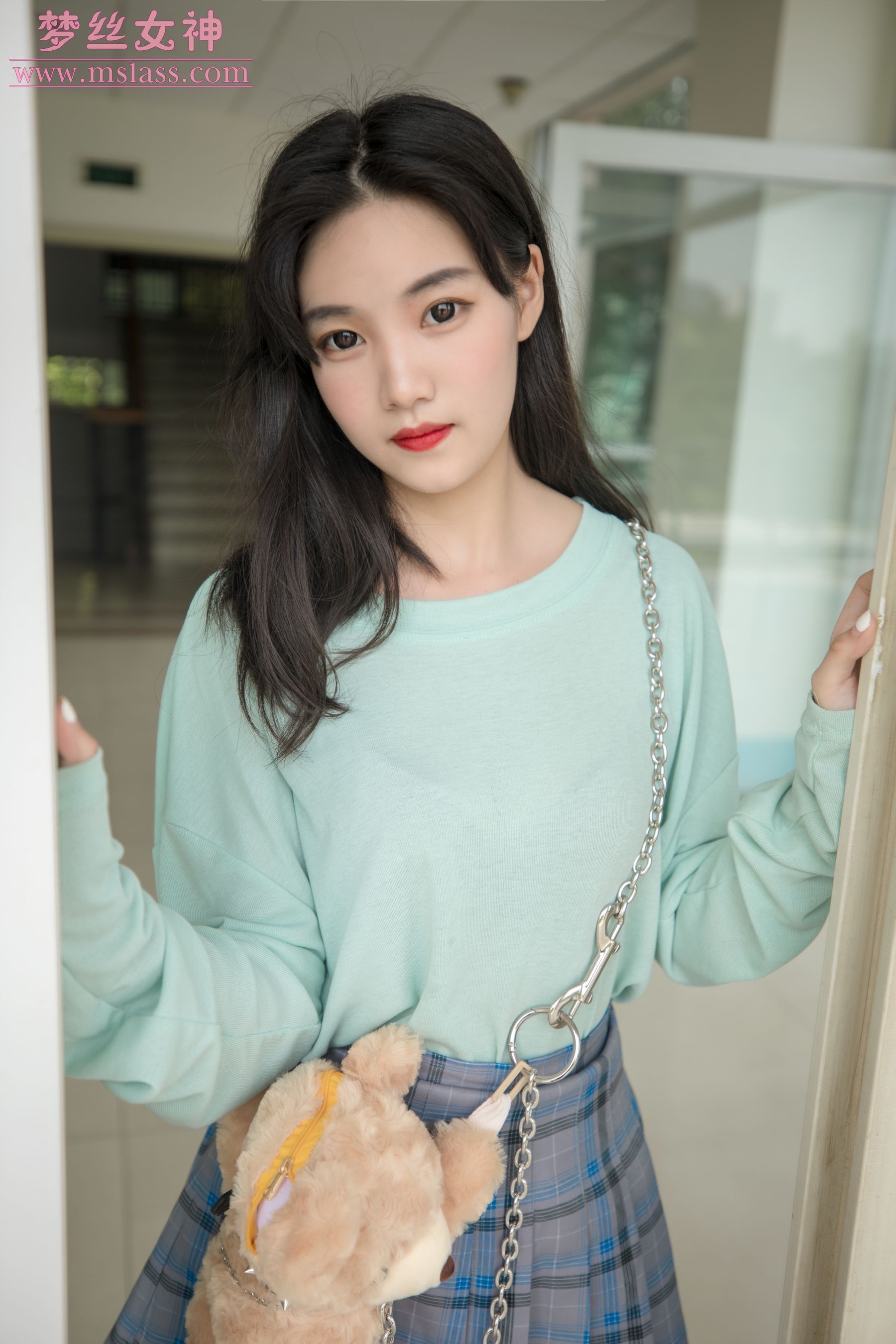 [梦丝女神MSLASS]  酥酥 恬静的小白鞋丝袜