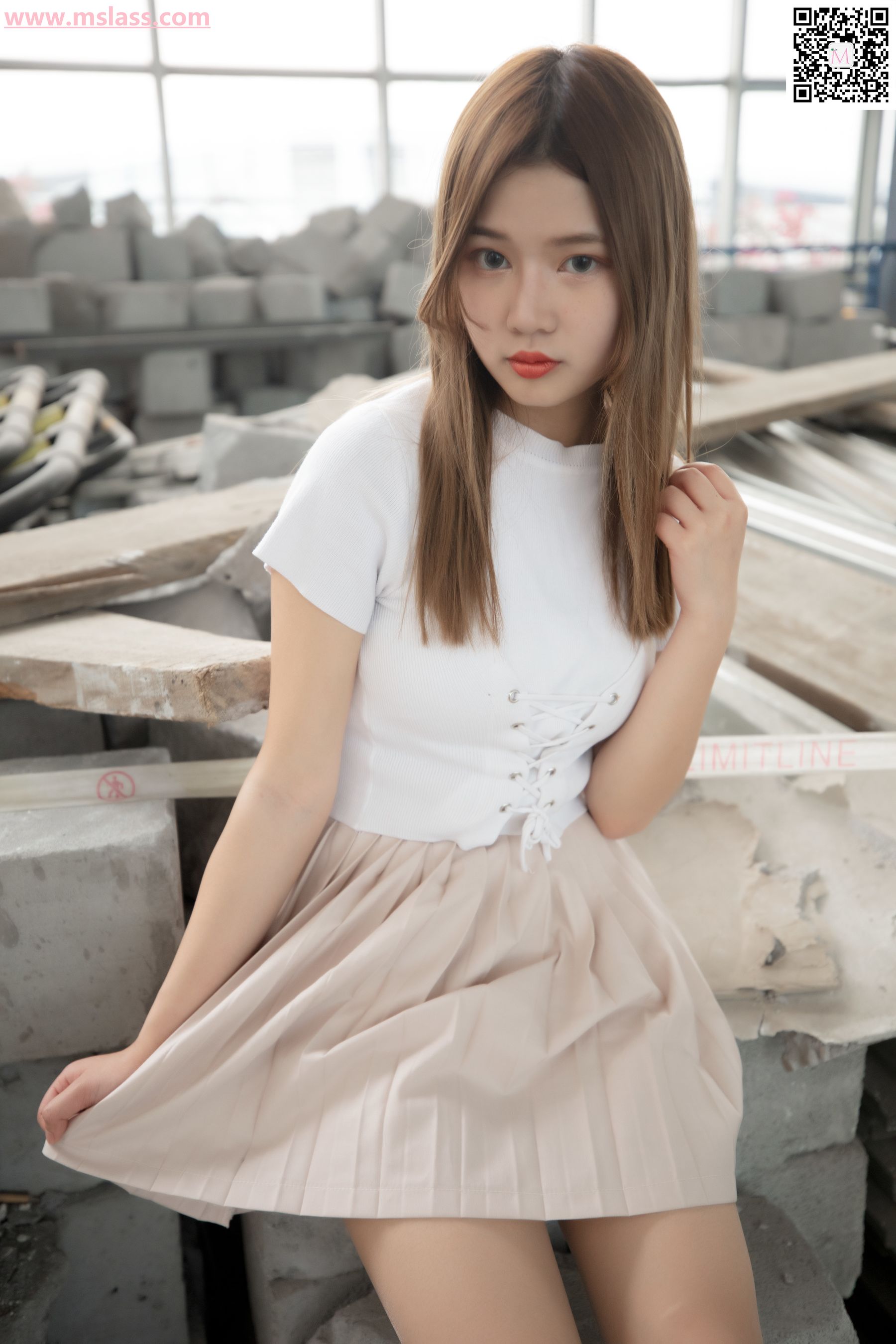 [梦丝女神MSLASS]  除夕 废墟的小白鞋