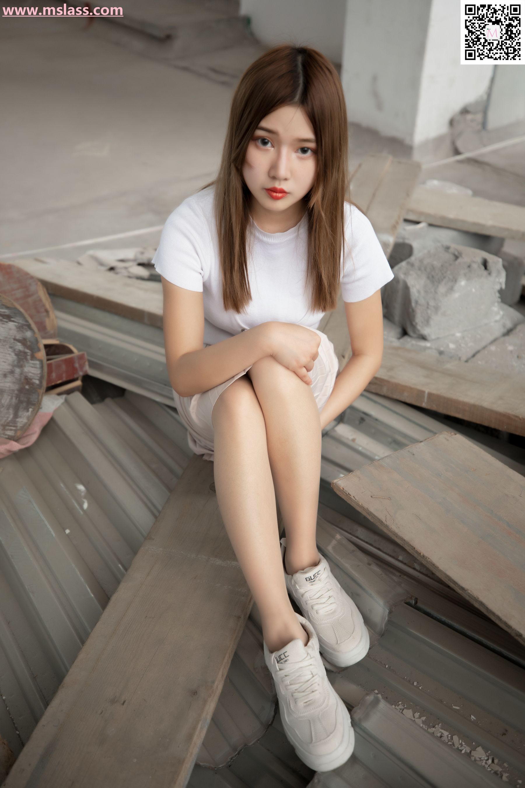 [梦丝女神MSLASS]  除夕 废墟的小白鞋