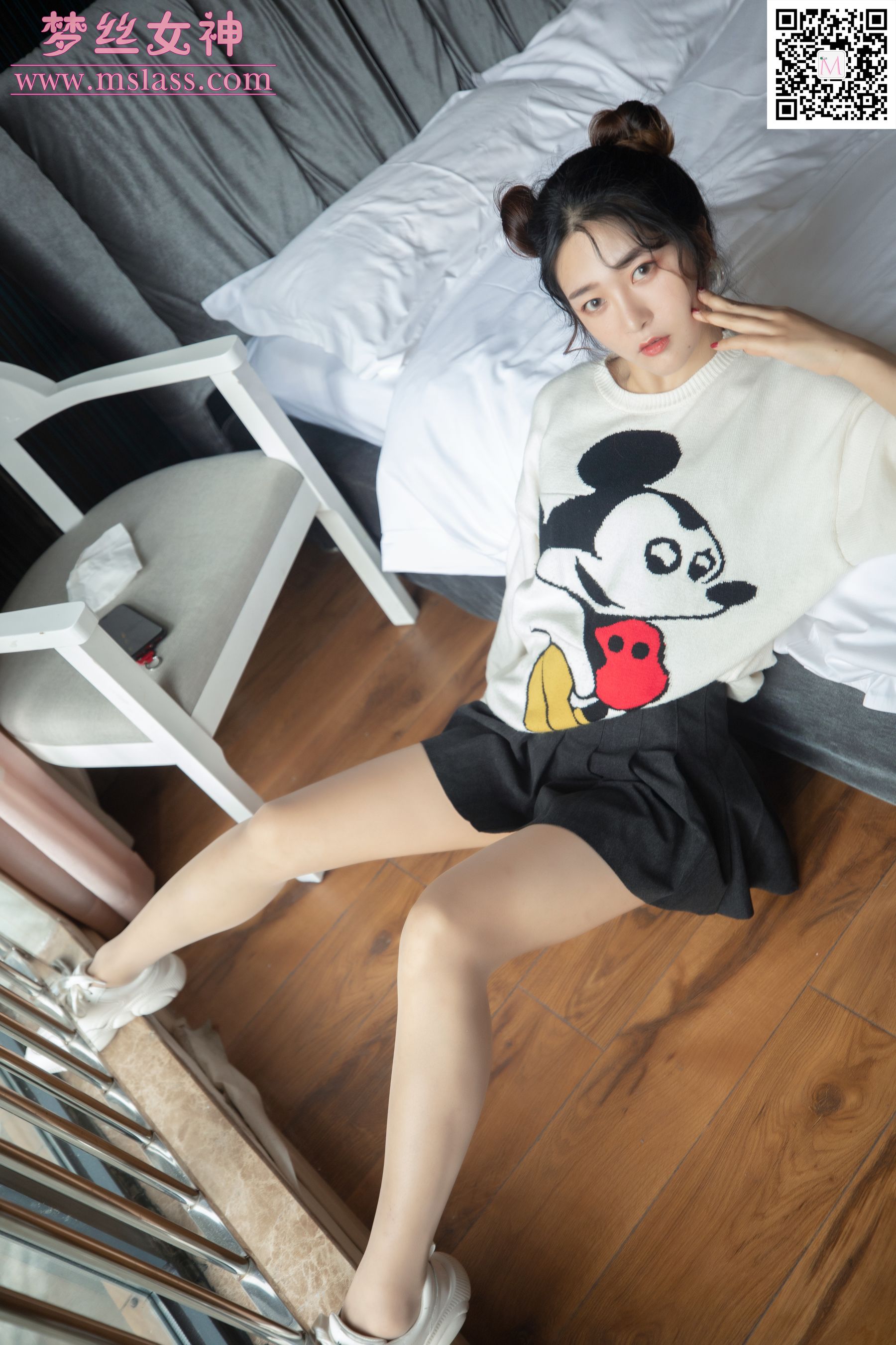 [梦丝女神MSLASS]  雨晨 白卫衣下的美