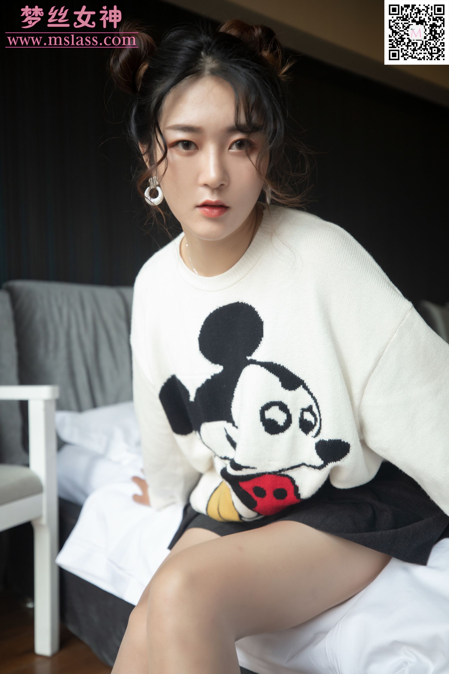 [梦丝女神MSLASS]  雨晨 白卫衣下的美