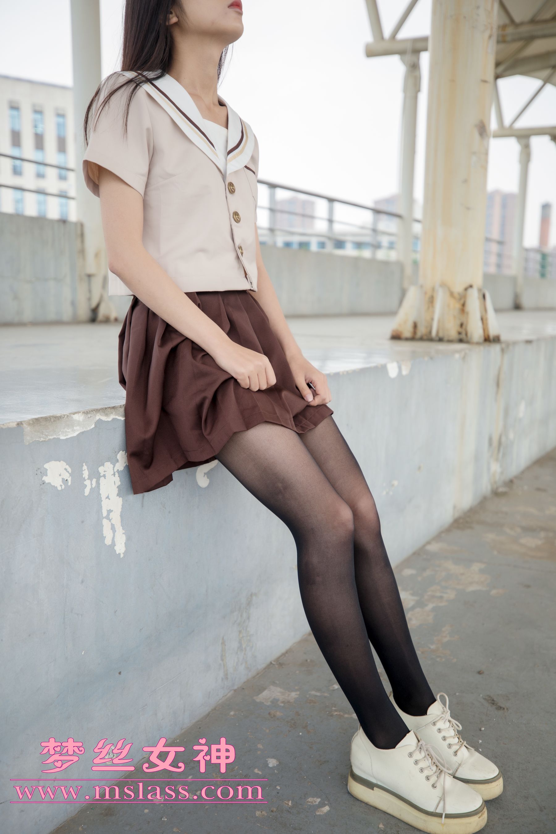 [梦丝女神MSLASS]  雪馨 学院的JK黑丝袜