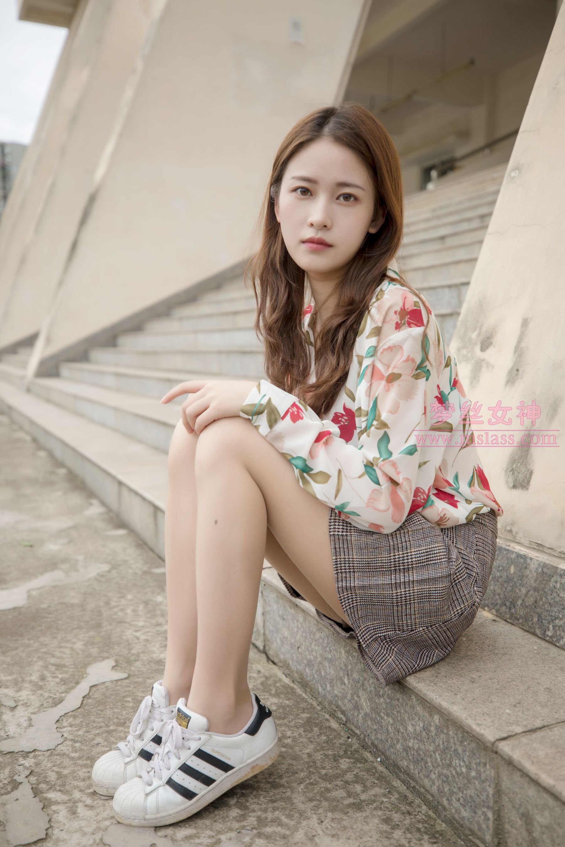 [梦丝女神MSLASS]  魏婷婷 宿楼丝袜玉足女神