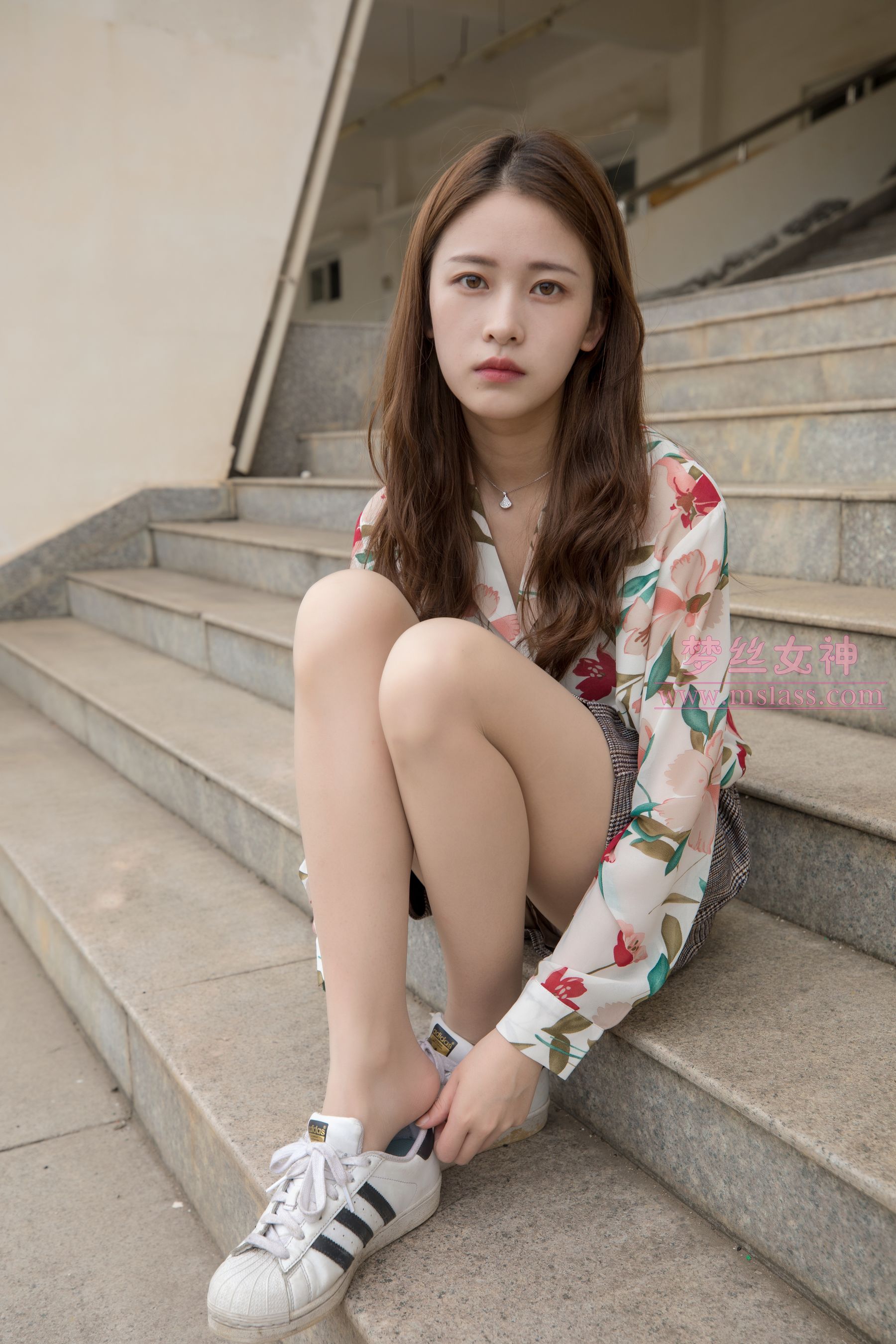 [梦丝女神MSLASS]  魏婷婷 宿楼丝袜玉足女神