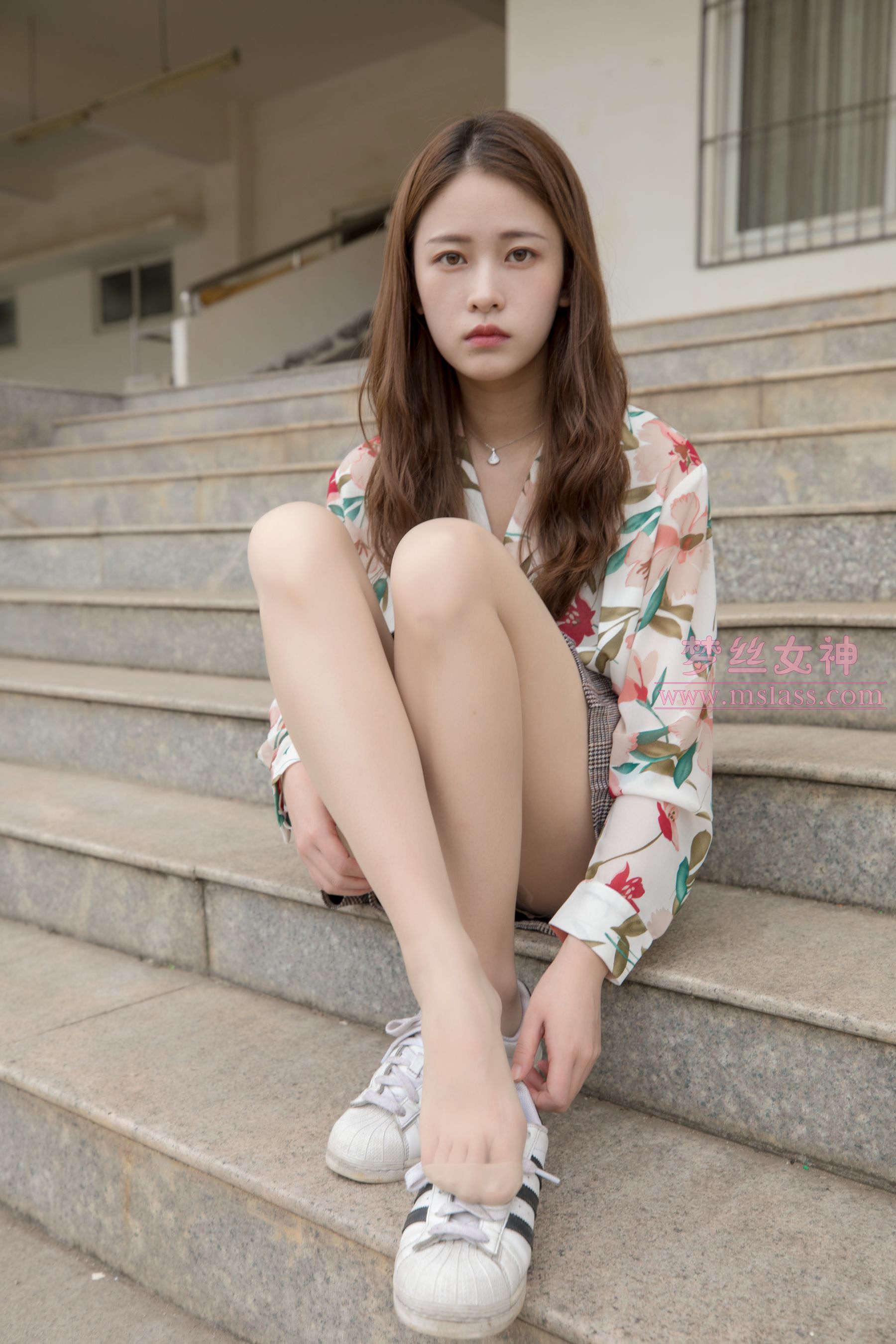 [梦丝女神MSLASS]  魏婷婷 宿楼丝袜玉足女神