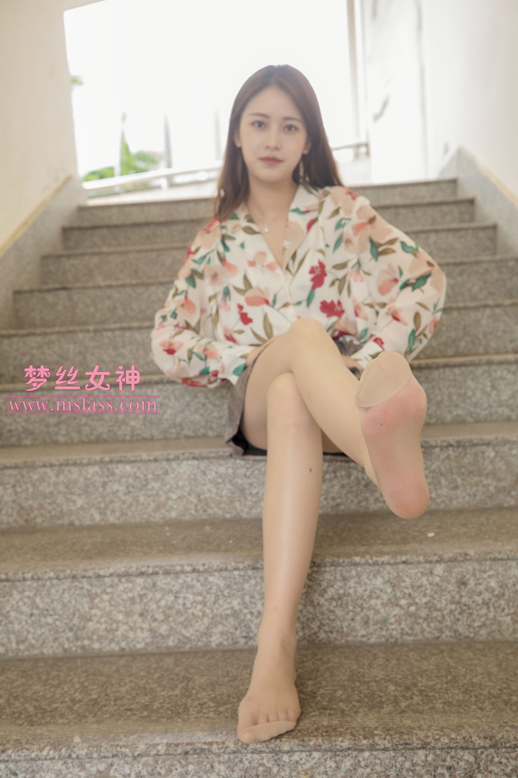 [梦丝女神MSLASS]  魏婷婷 宿楼丝袜玉足女神