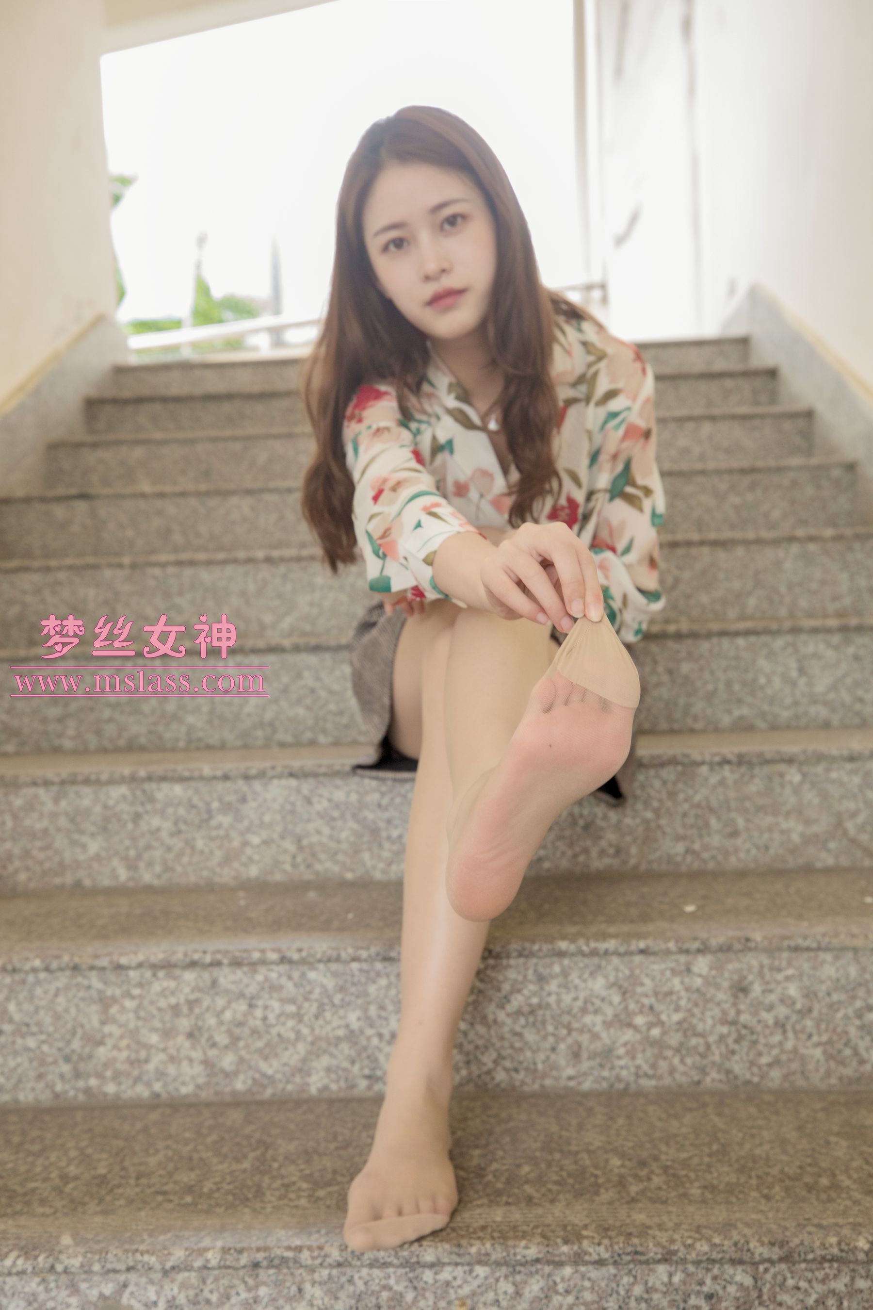 [梦丝女神MSLASS]  魏婷婷 宿楼丝袜玉足女神
