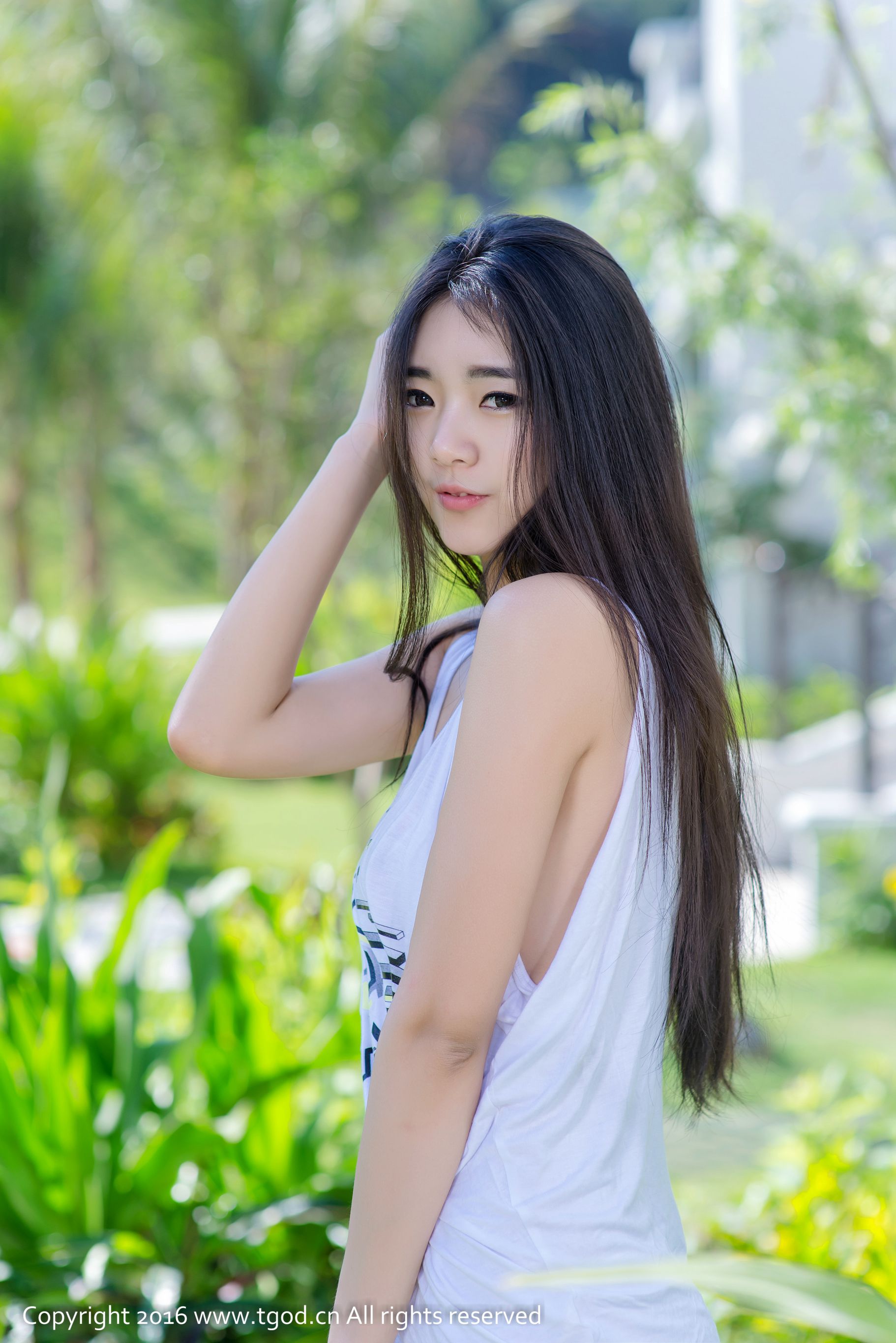 可乐Vicky《肤白胸嫩窈窕迷人》 [推女神TGOD]