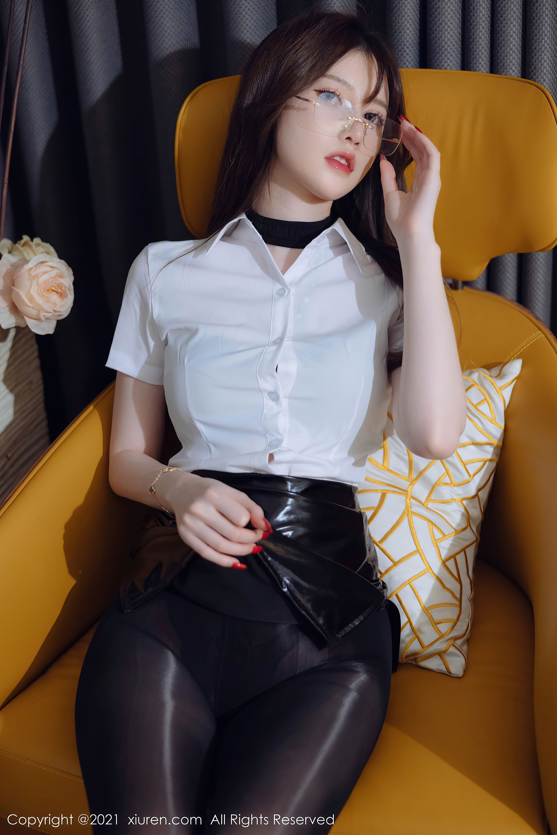 [秀人XiuRen] No.4395 美桃酱