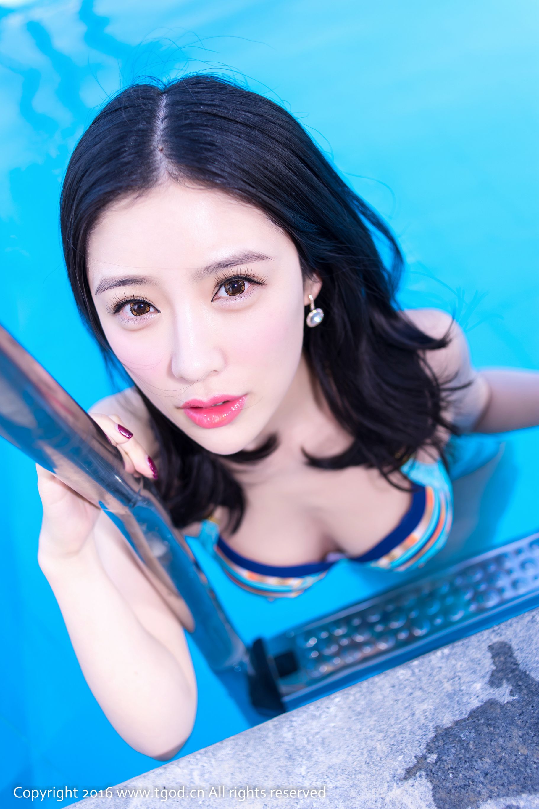 施忆佳KITTY酱《大众初变的面孔》 [推女神TGOD]