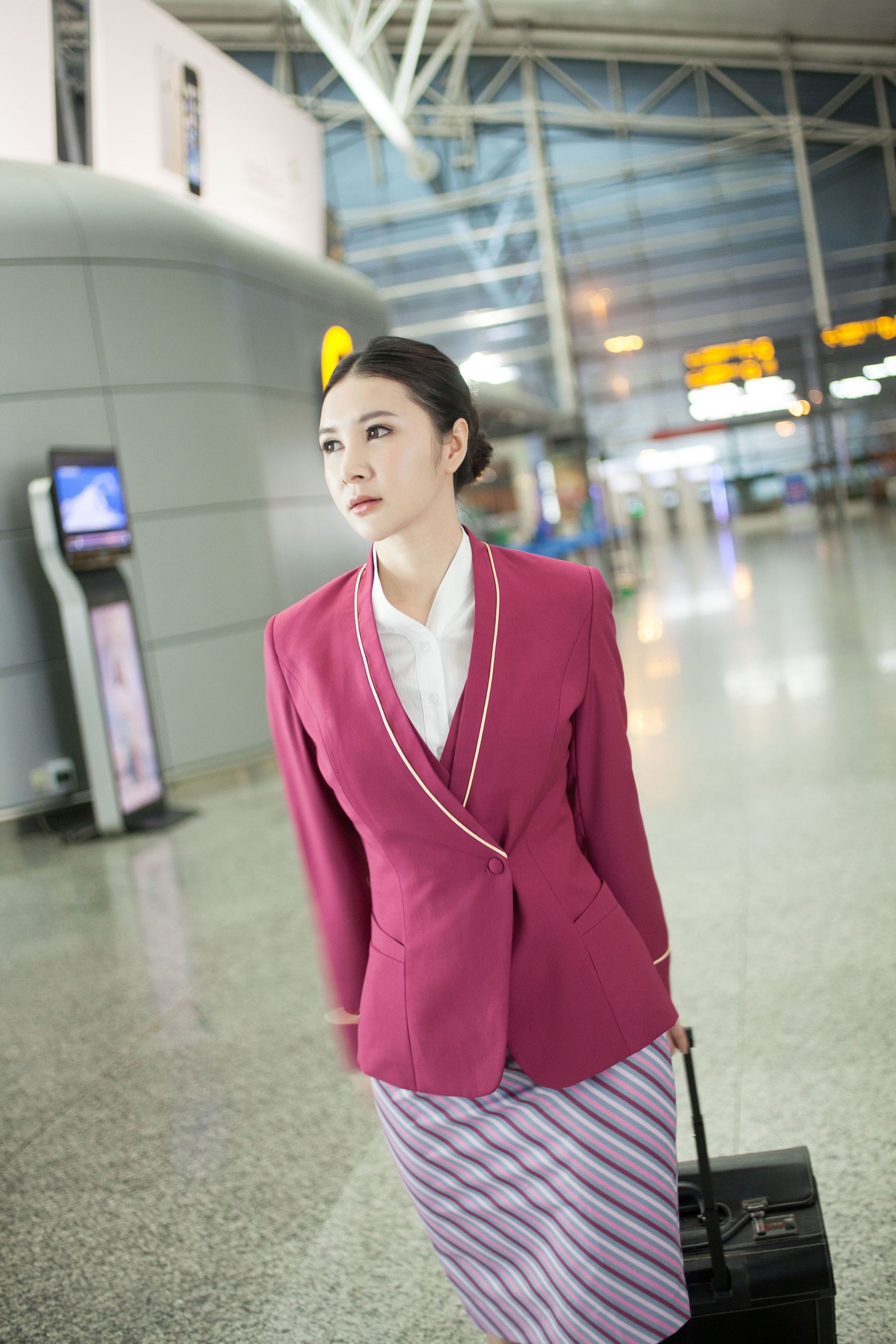 顾欣怡《空港迷失 空姐的私生活》（上） [TGOD推女神] 写真集