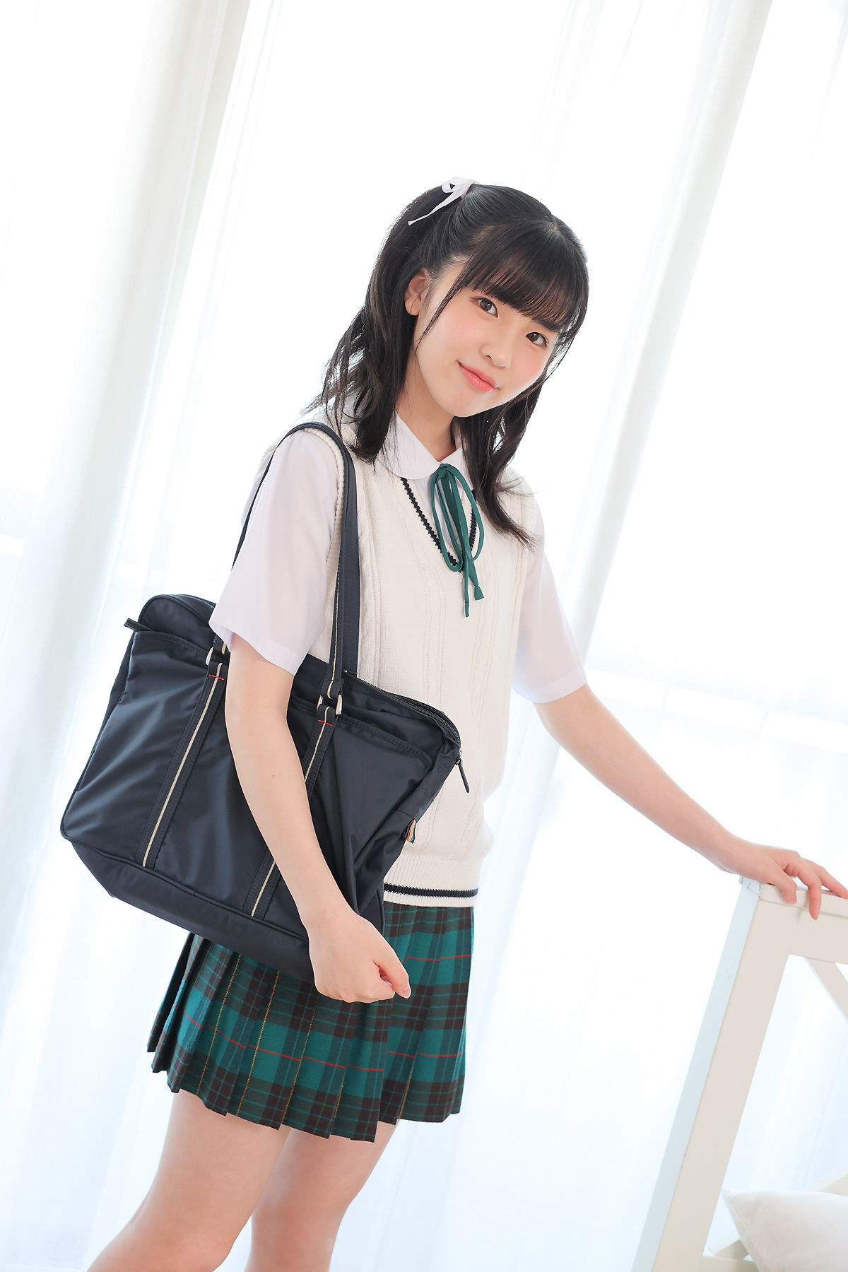 [Minisuka.tv] Ami Manabe 眞辺あみ - Fresh-idol Gallery 102
