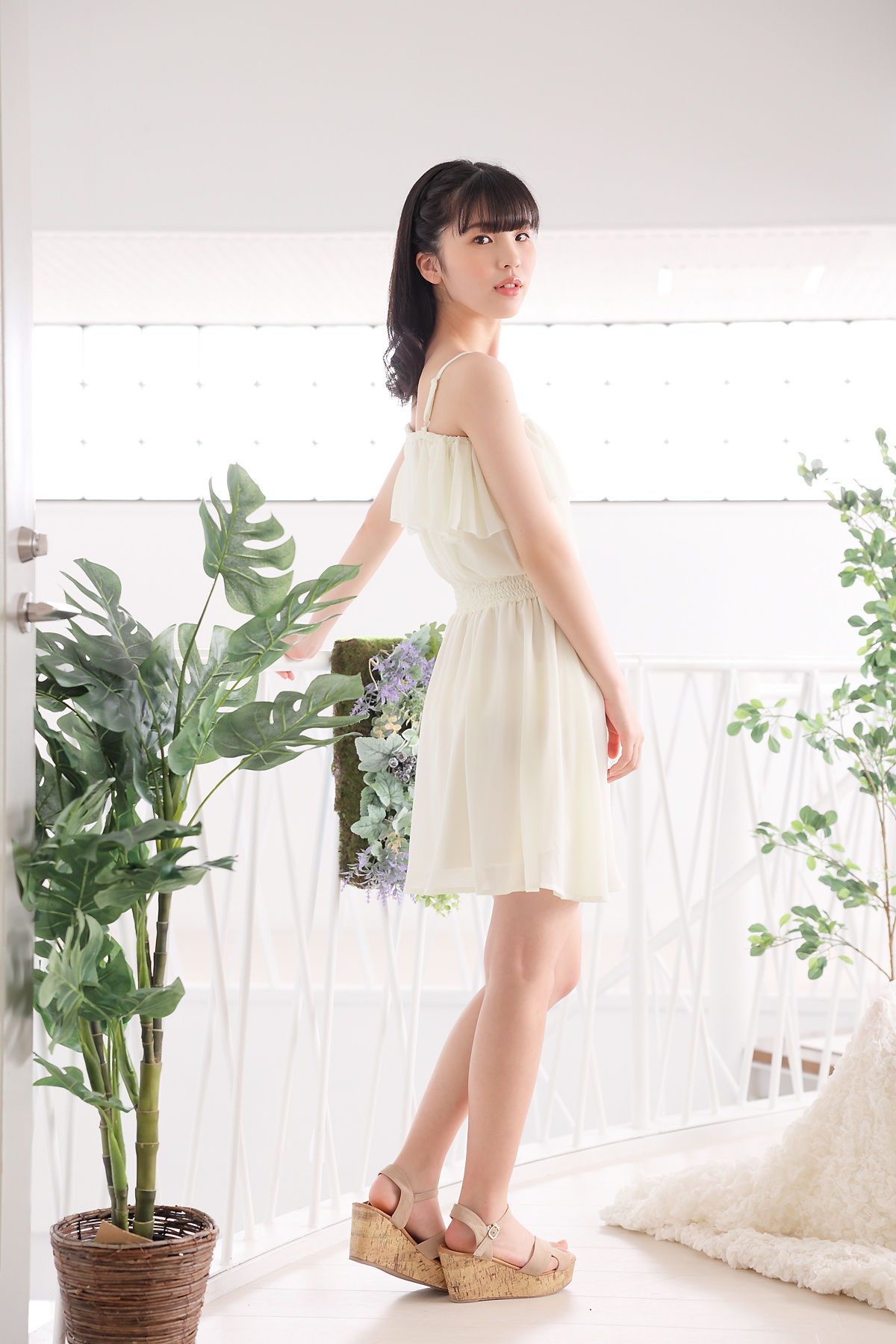 [Minisuka.tv] Ami Manabe 眞辺あみ - Fresh-idol Gallery 104