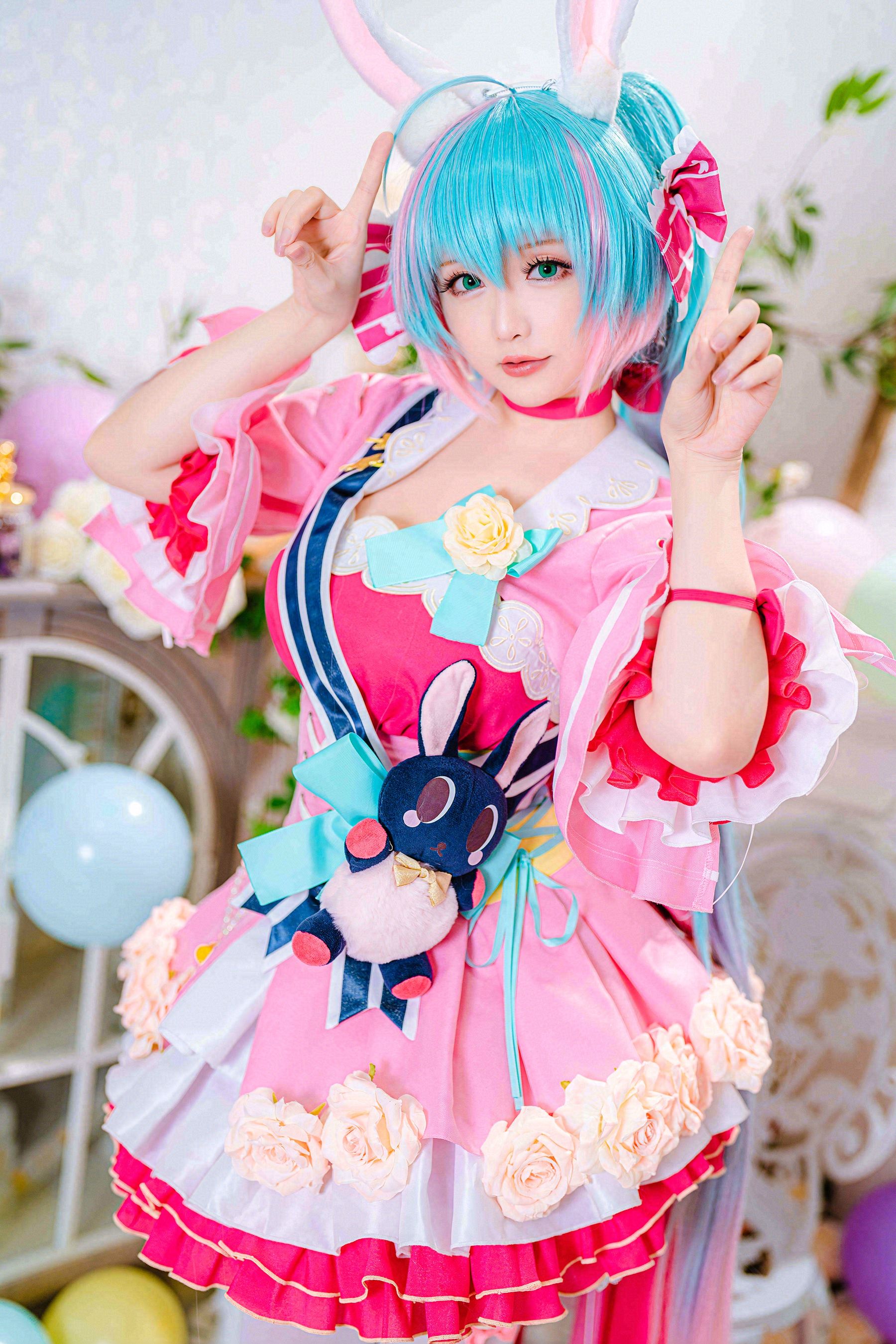 [福利COS] Coser小姐姐星之迟迟 - 情人节 梦梦套组