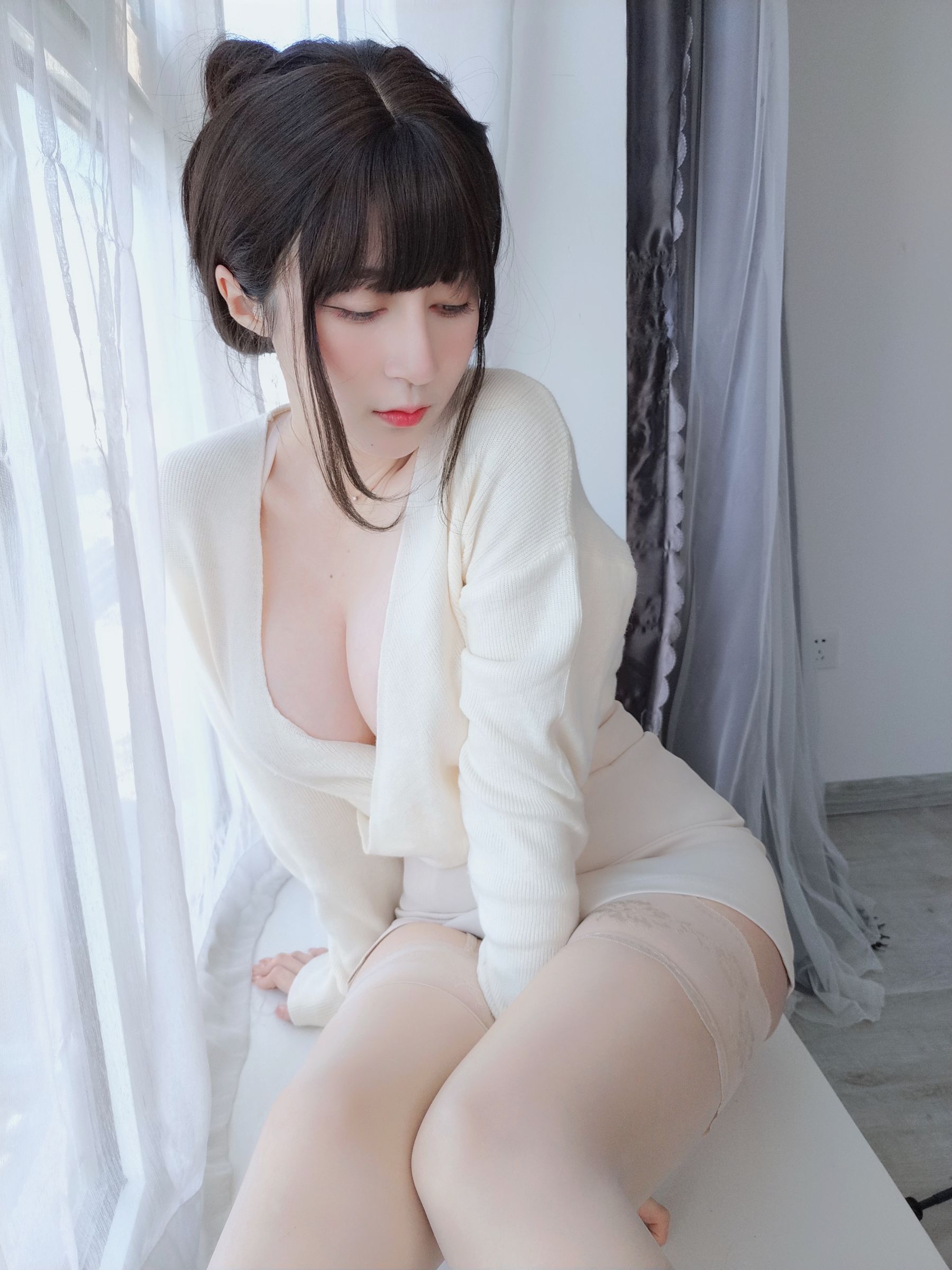 [福利COS] Coser小姐姐白银 - OL丝情