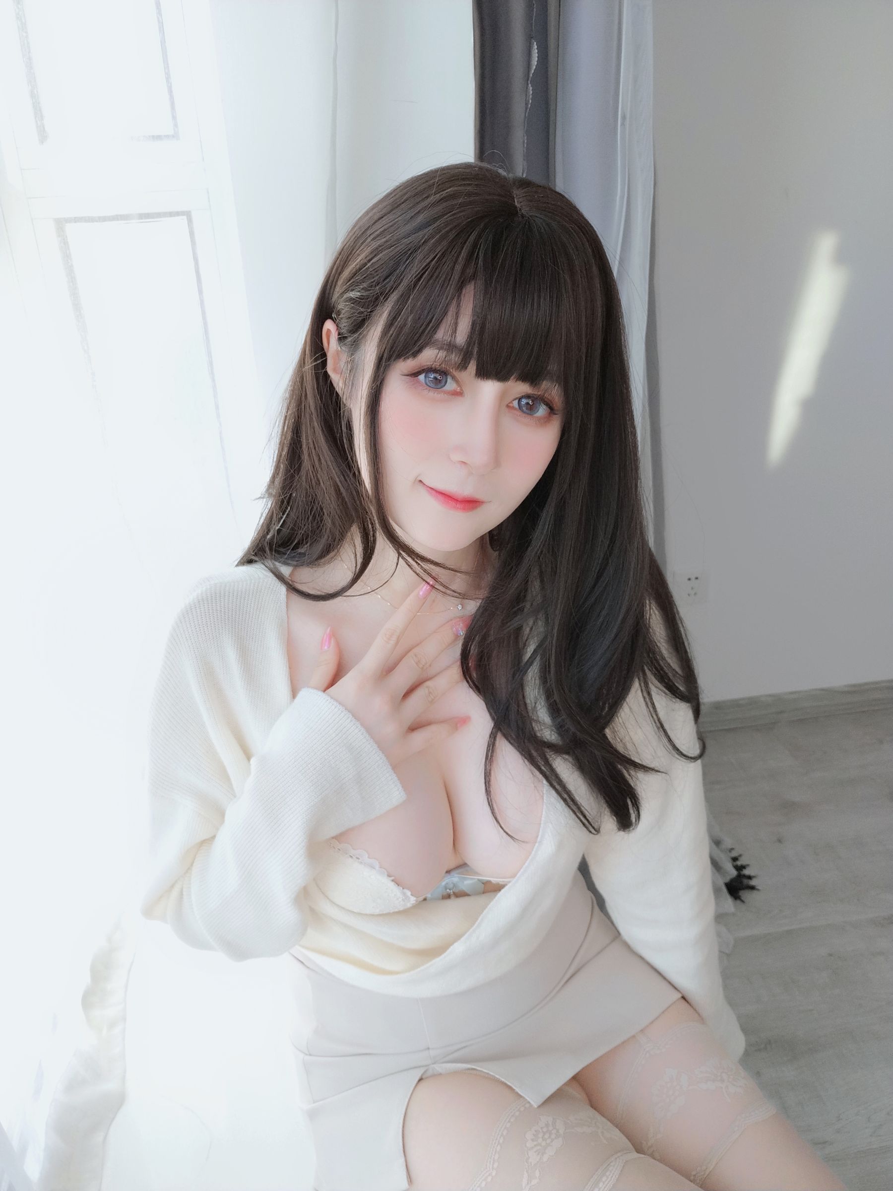 [福利COS] Coser小姐姐白银 - 梦中情人