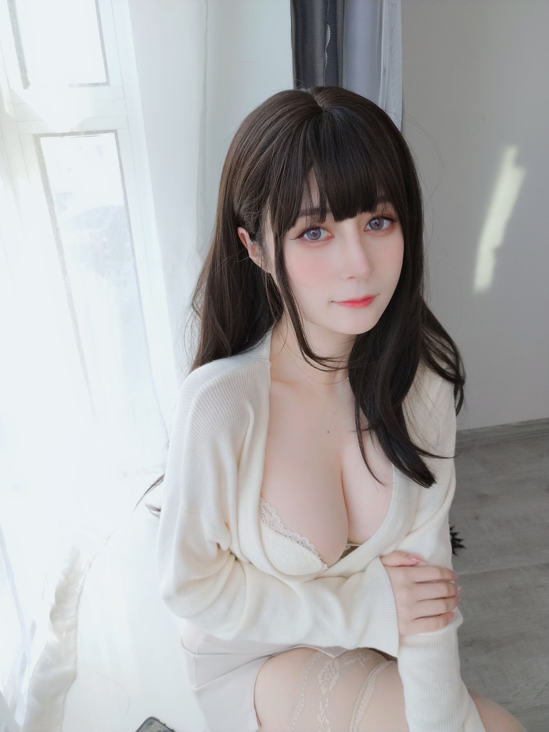 [福利COS] Coser小姐姐白银 - 梦中情人