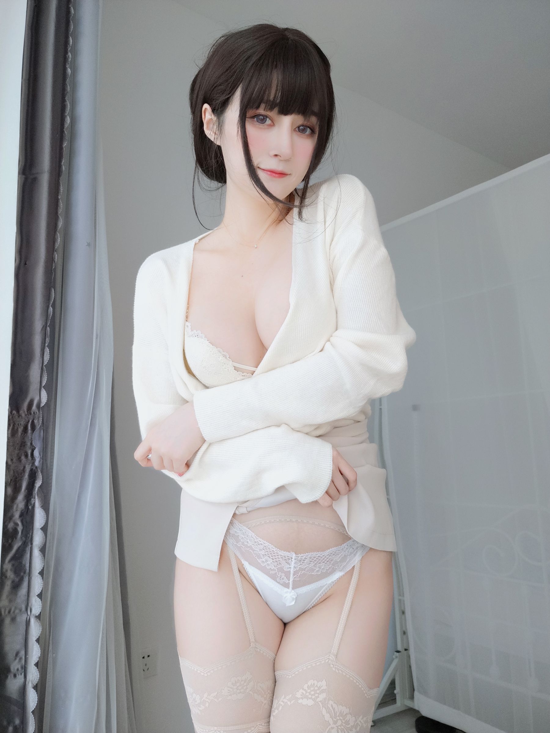 [福利COS] Coser小姐姐白银 - 梦中情人