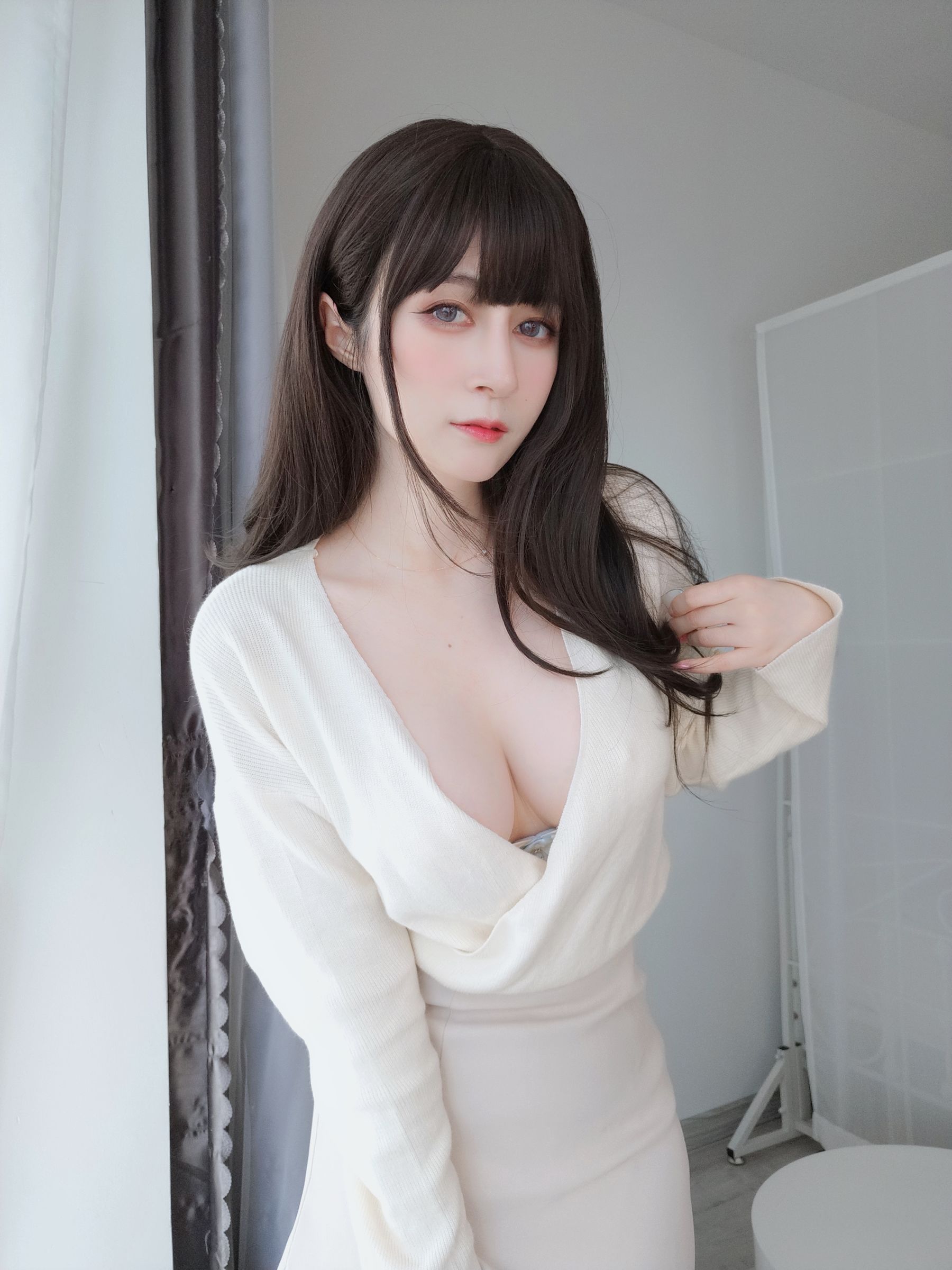 [福利COS] Coser小姐姐白银 - 梦中情人