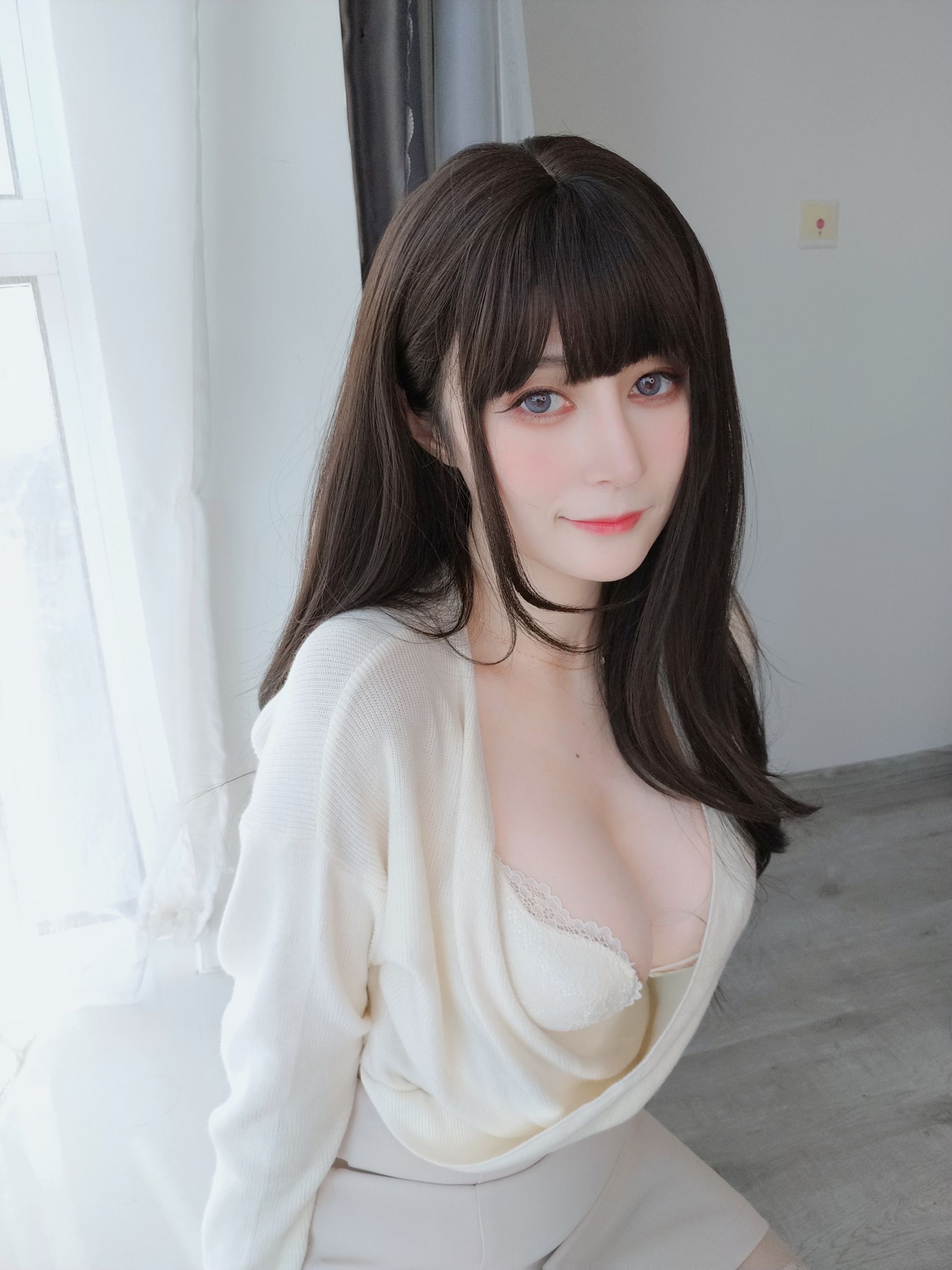 [福利COS] Coser小姐姐白银 - 梦中情人