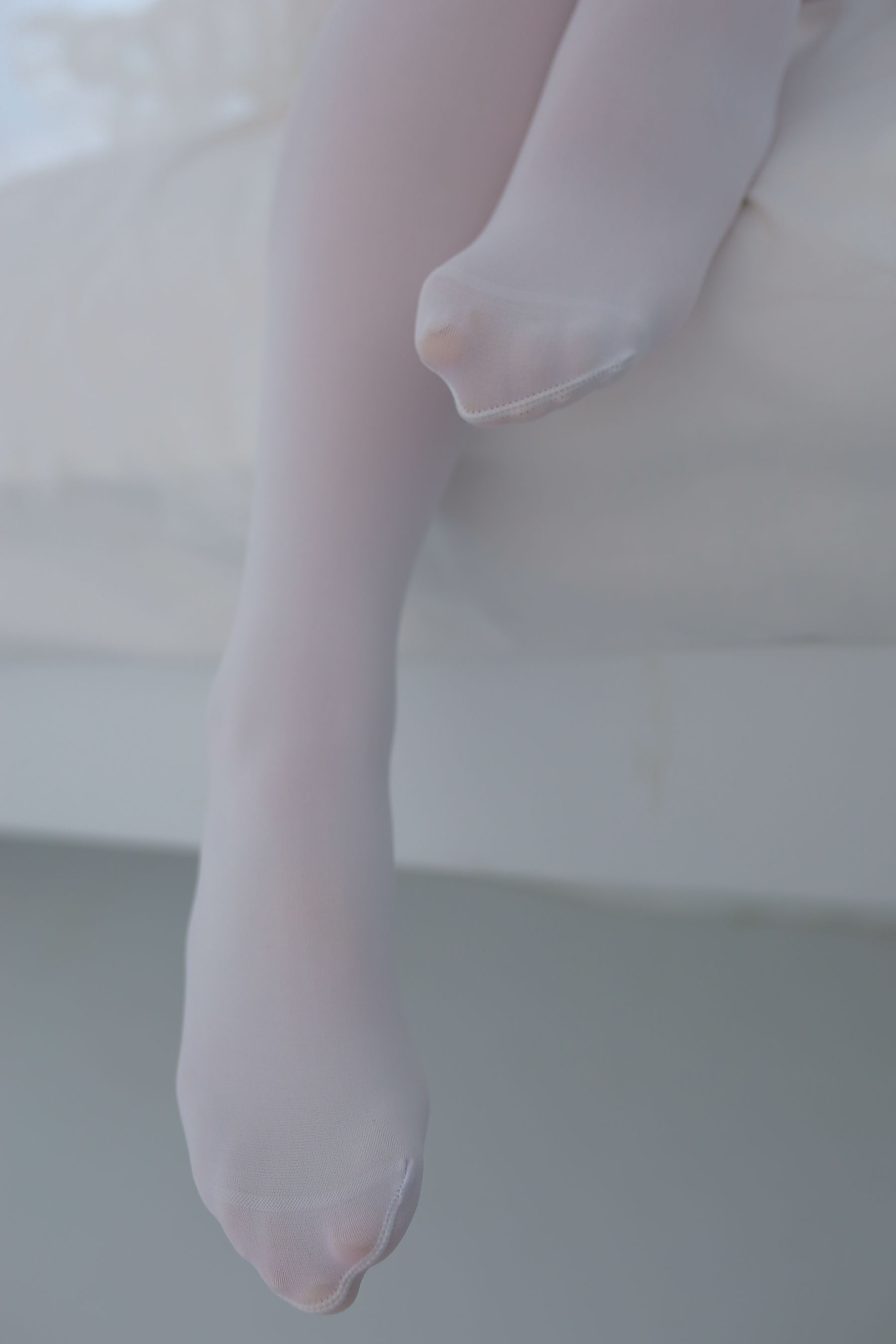 [福利COS] FBG - 草莓白纱
