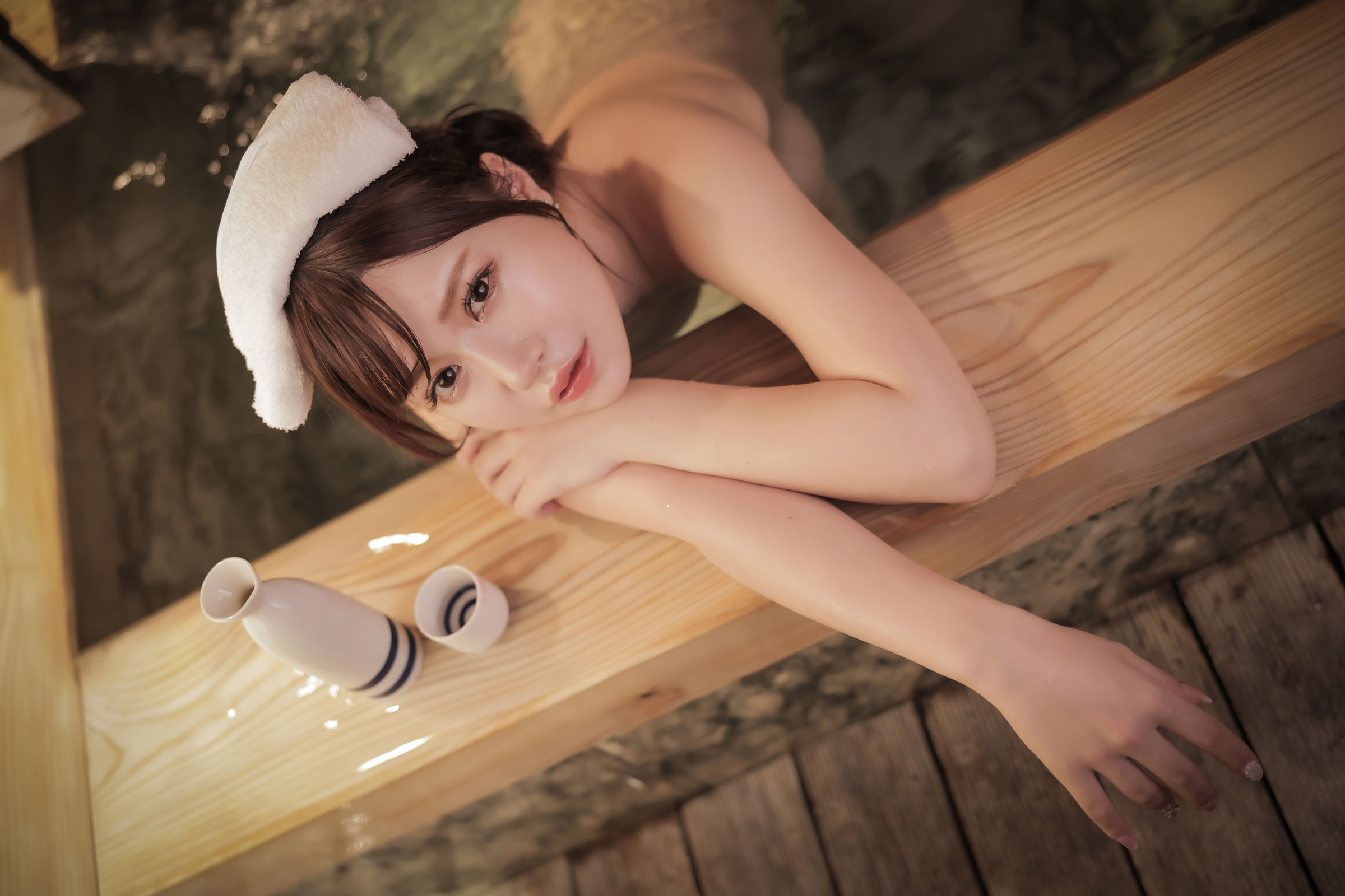 [福利COS] Mai Shirota 白田まい 白田まいと、貸切温泉と、濃厚接触