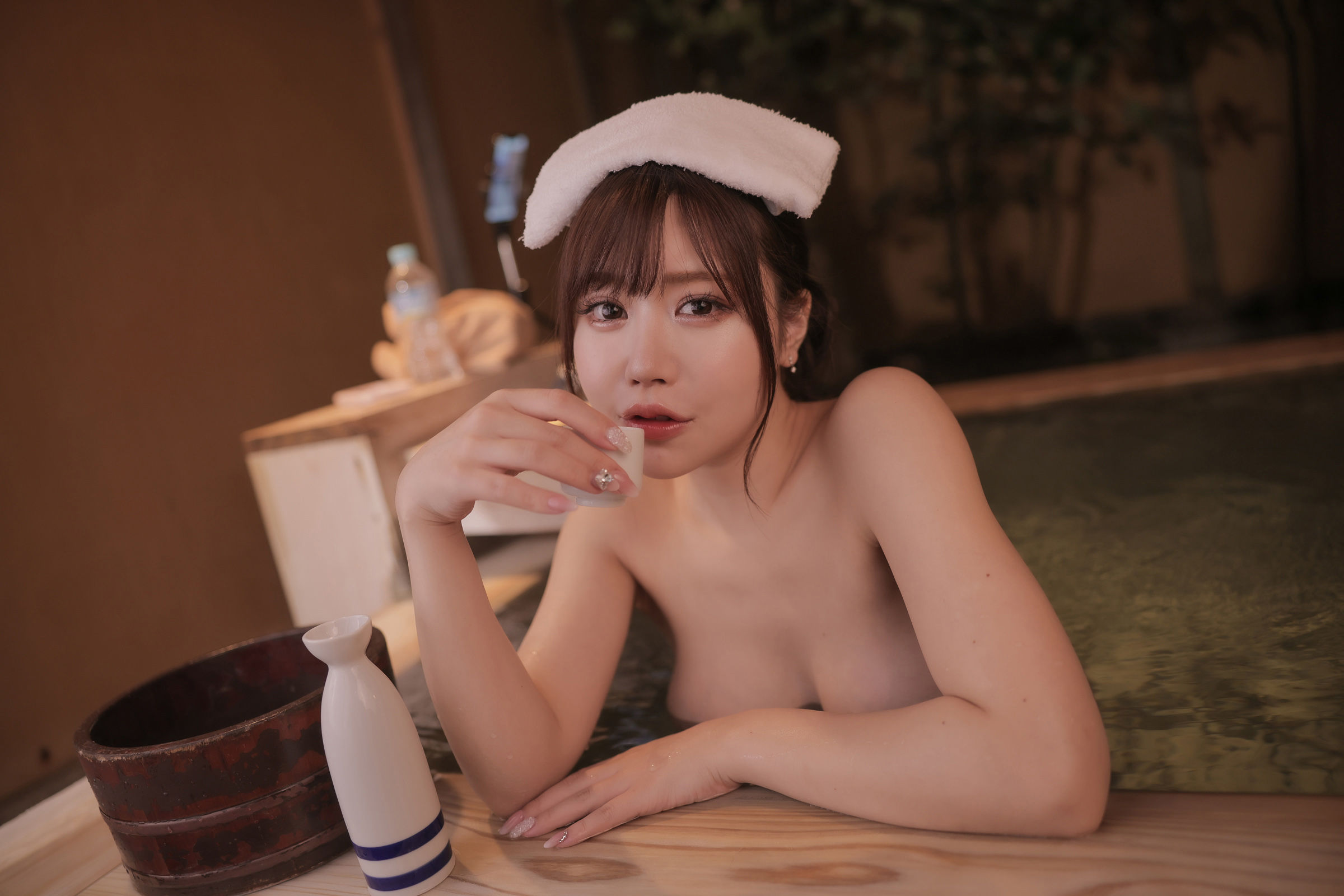 [福利COS] Mai Shirota 白田まい 白田まいと、貸切温泉と、濃厚接触