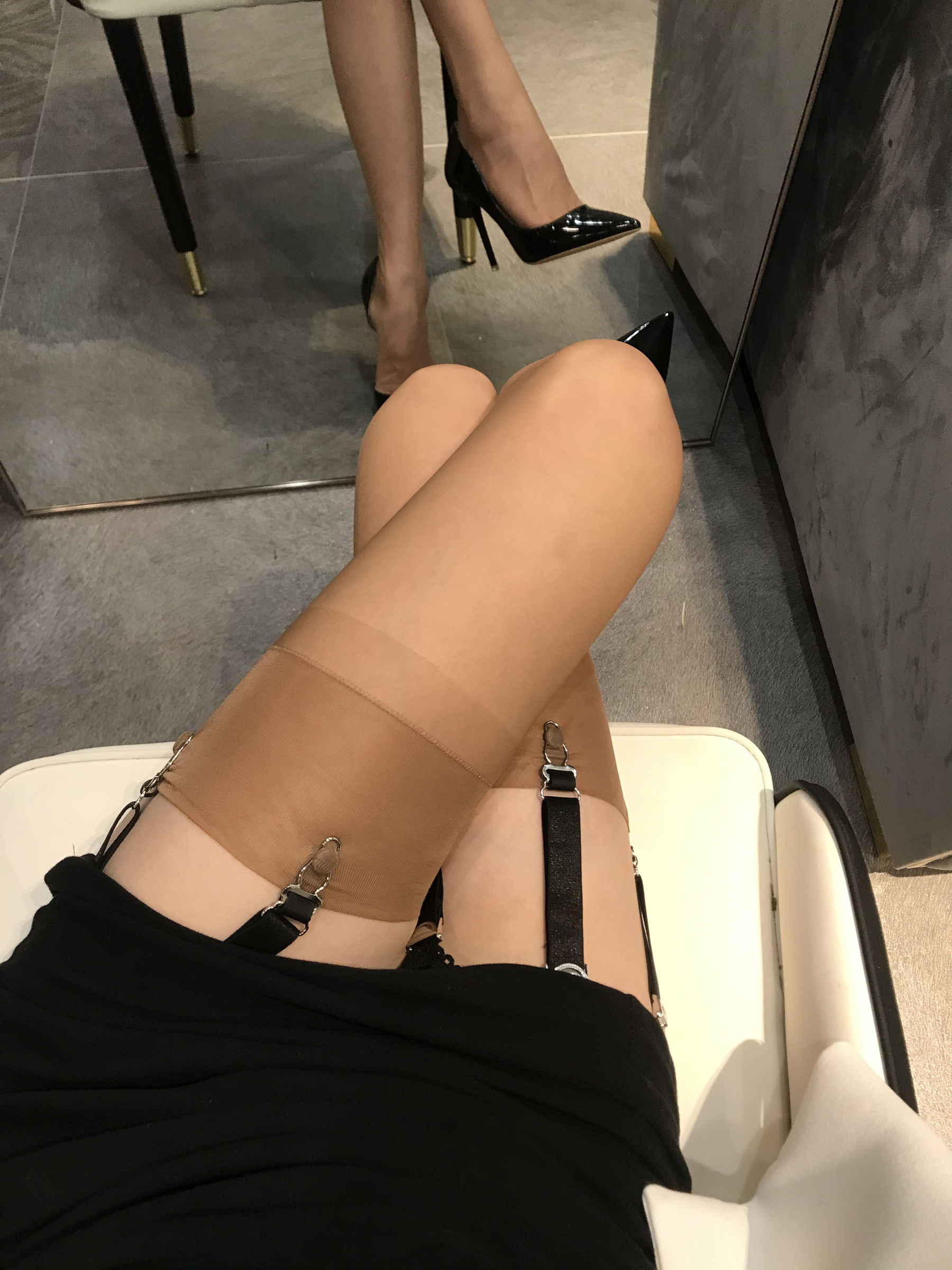 [福利COS] 丝足博主麋鹿_Monroe 2020.04.09 桃肉吊袜