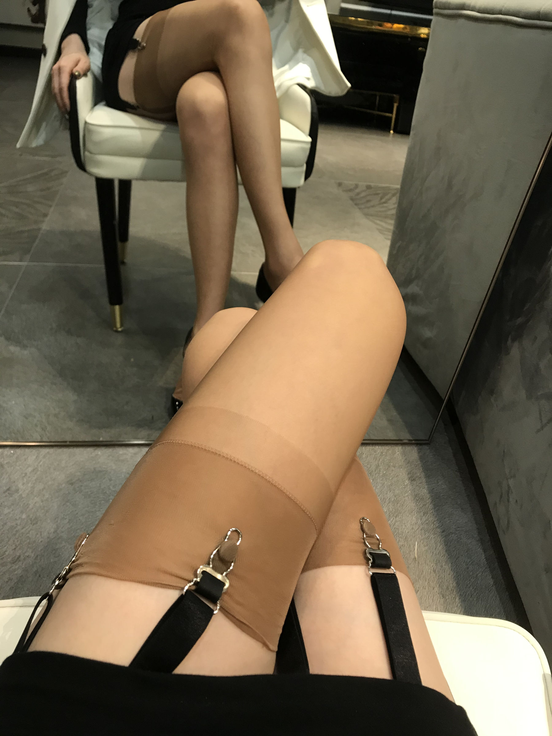 [福利COS] 丝足博主麋鹿_Monroe 2020.04.09 桃肉吊袜