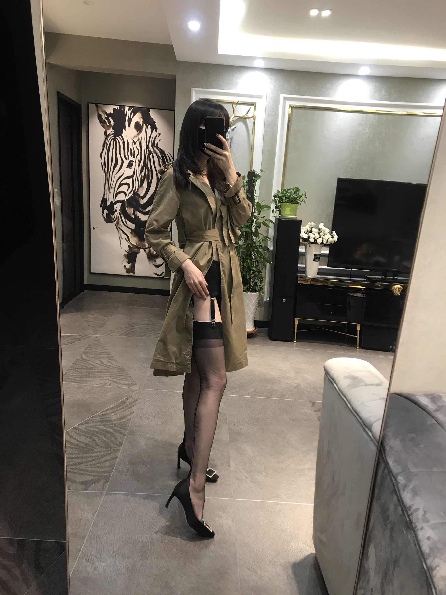 [福利COS] 丝足博主麋鹿_Monroe 2020.04.13 皮草丝惑
