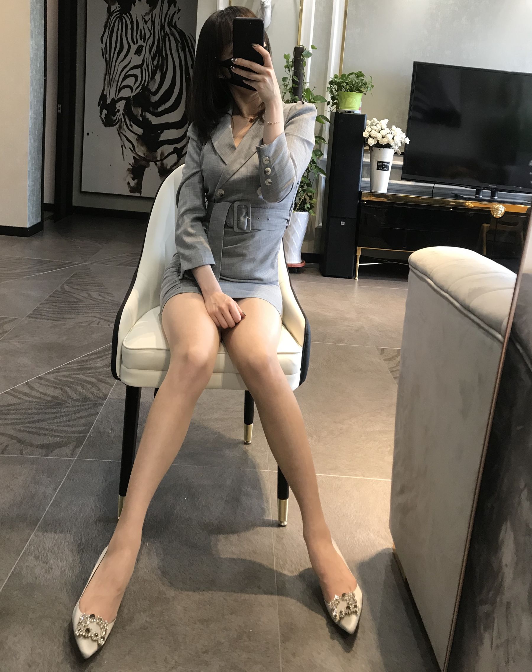 [福利COS] 丝足博主麋鹿_Monroe 2020.04.15 御姐薄丝