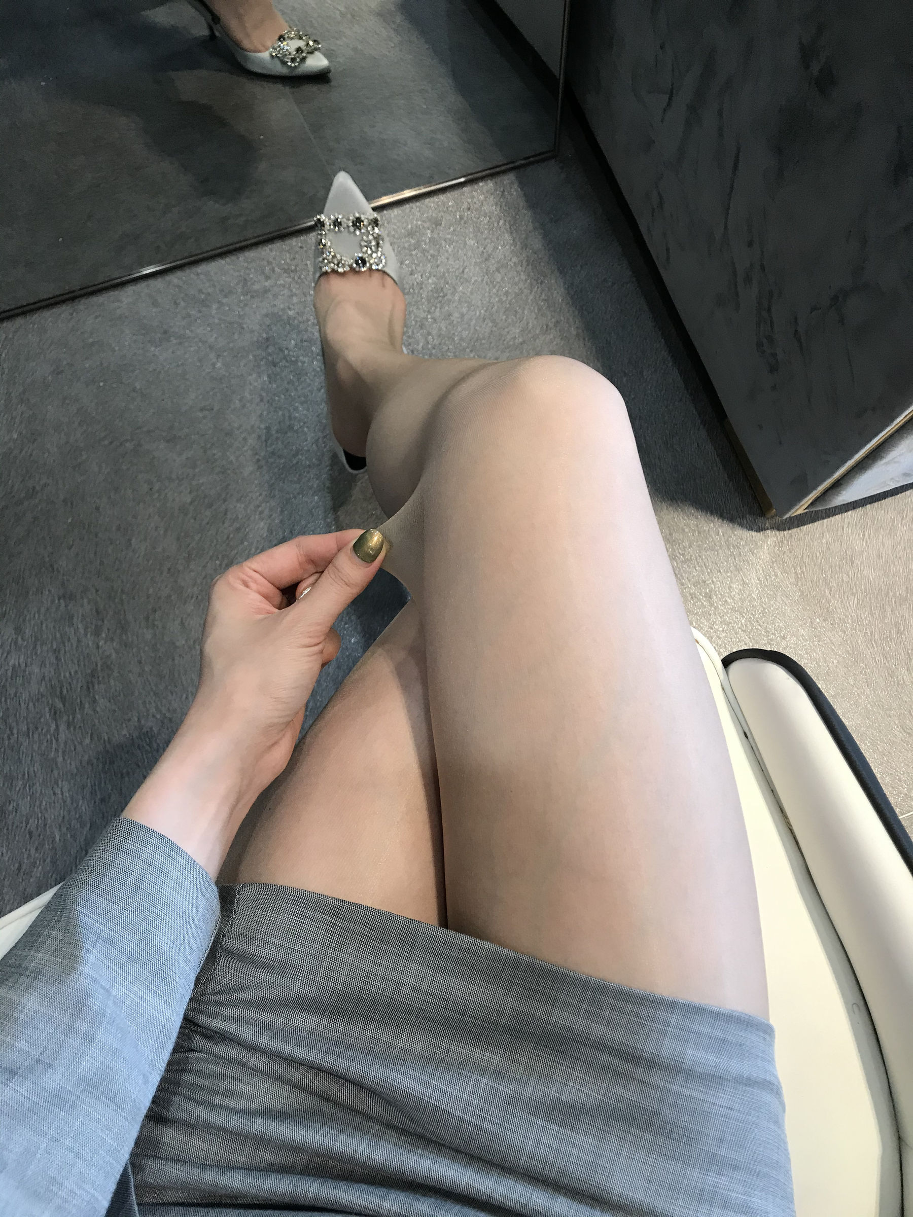[福利COS] 丝足博主麋鹿_Monroe 2020.04.15 御姐薄丝