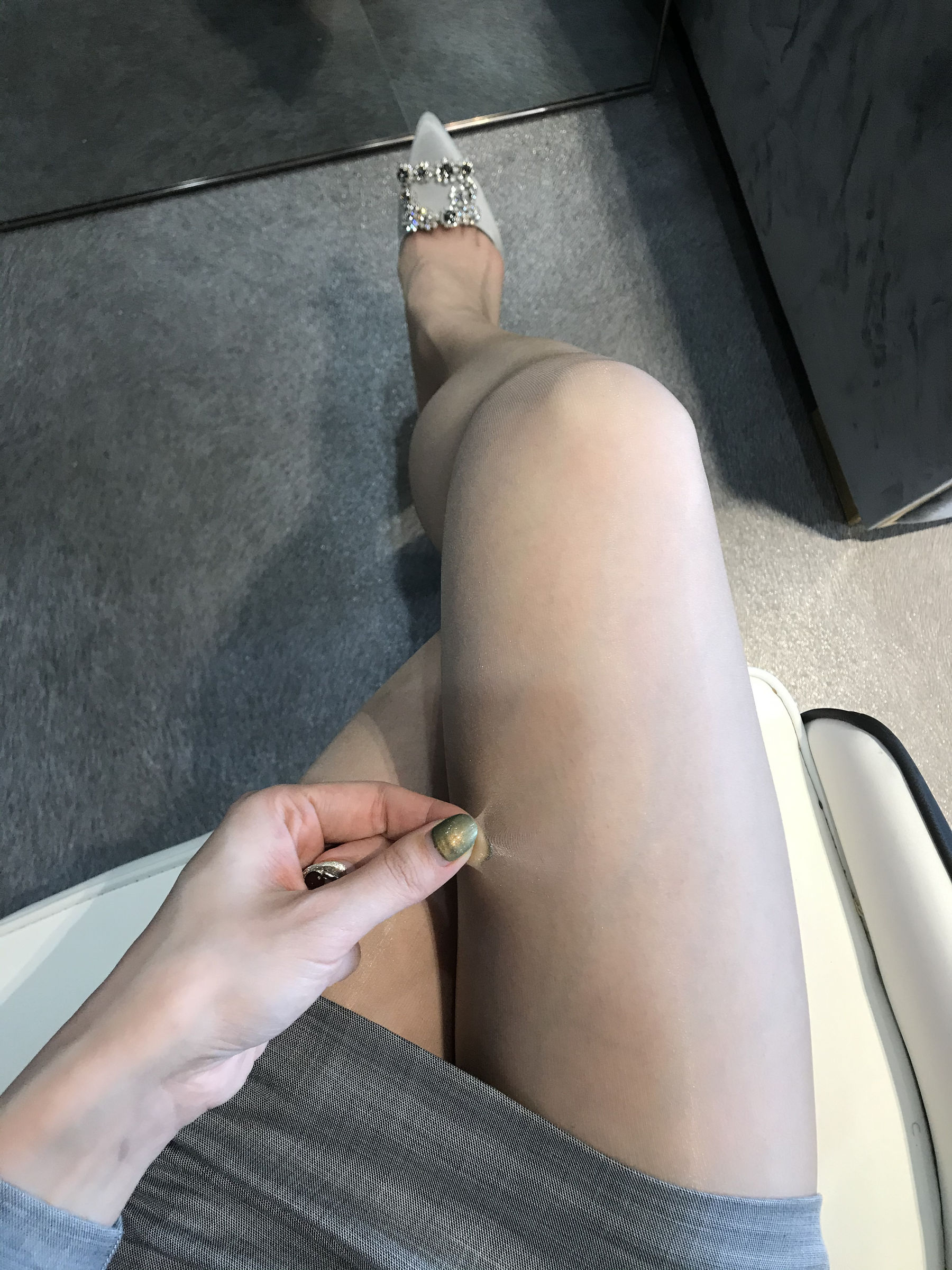 [福利COS] 丝足博主麋鹿_Monroe 2020.04.15 御姐薄丝