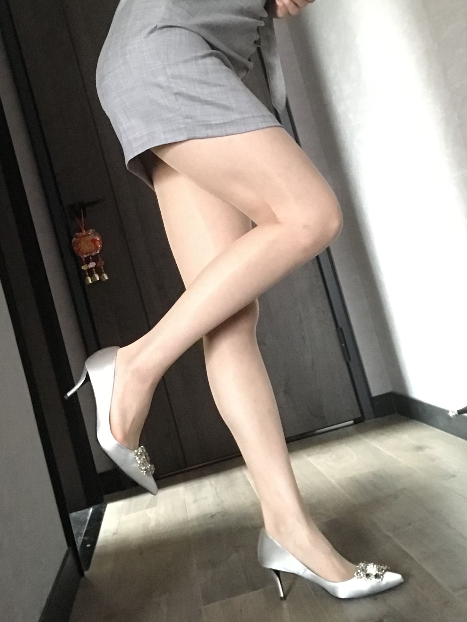 [福利COS] 丝足博主麋鹿_Monroe 2020.04.15 御姐薄丝