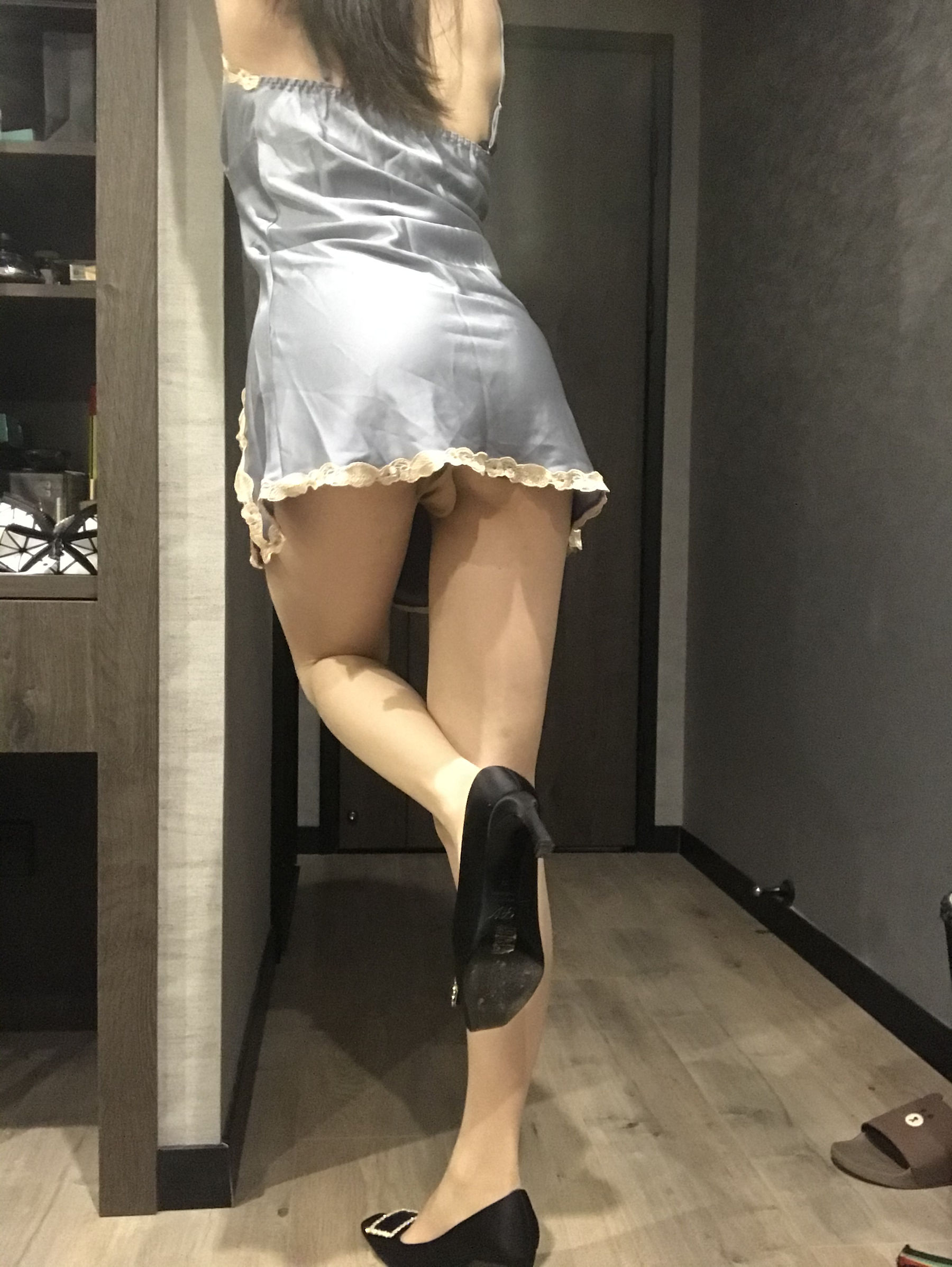 [福利COS] 丝足博主麋鹿_Monroe 2020.04.15 蜜臀丝秀
