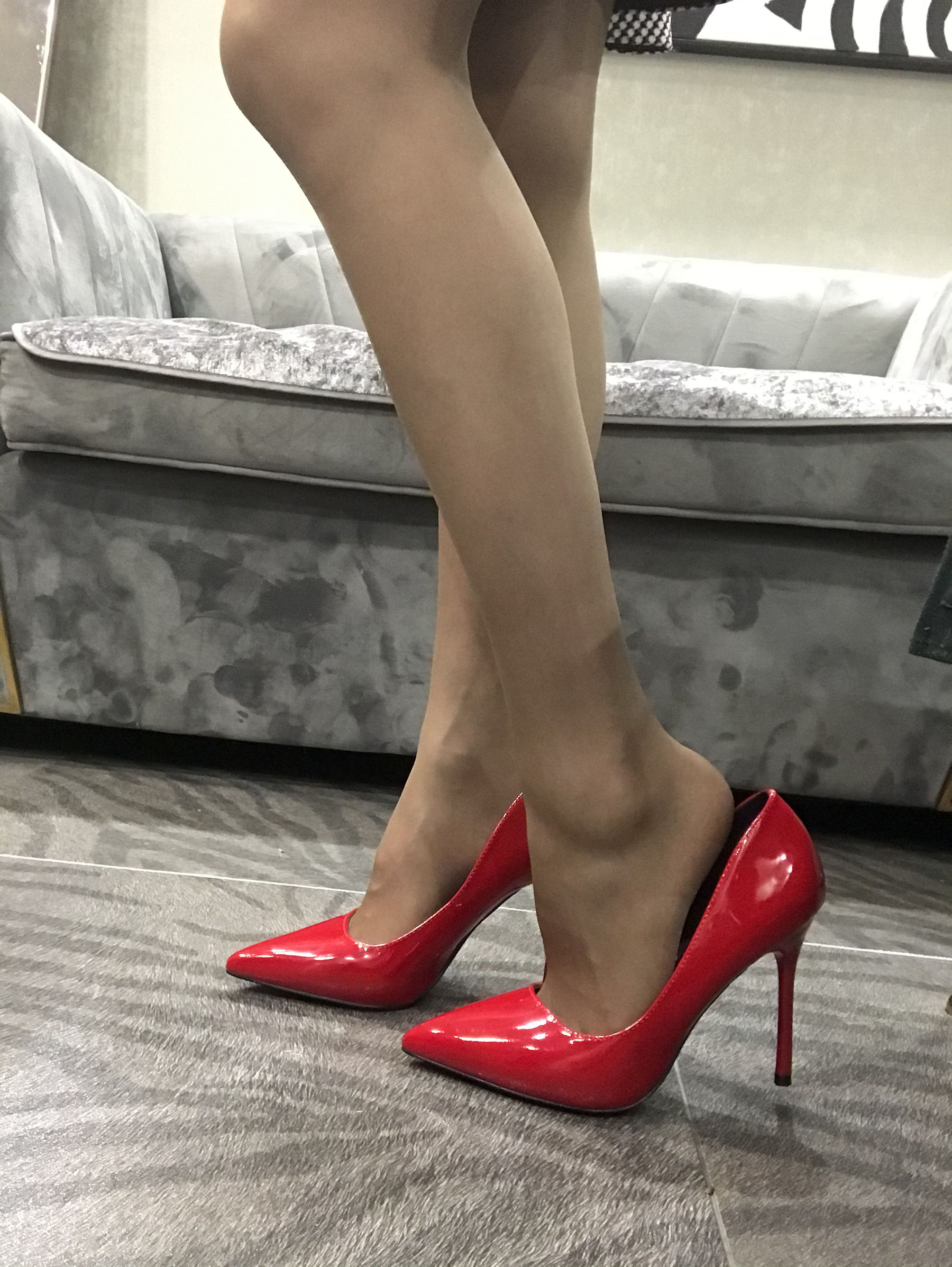 [福利COS] 丝足博主麋鹿_Monroe 2020.04.20 红高黑丝