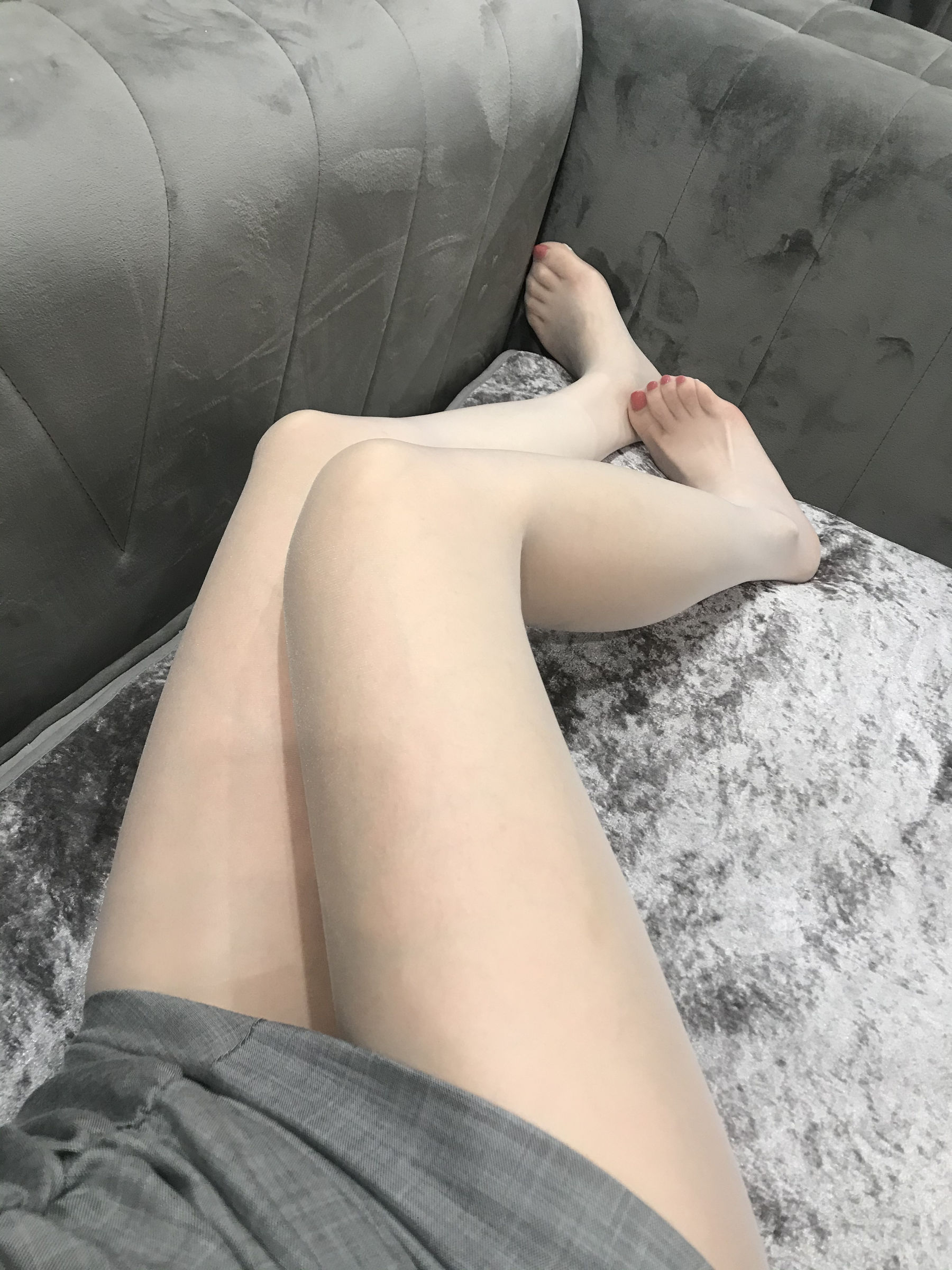 [福利COS] 丝足博主麋鹿_Monroe 2020.04.20 红高黑丝