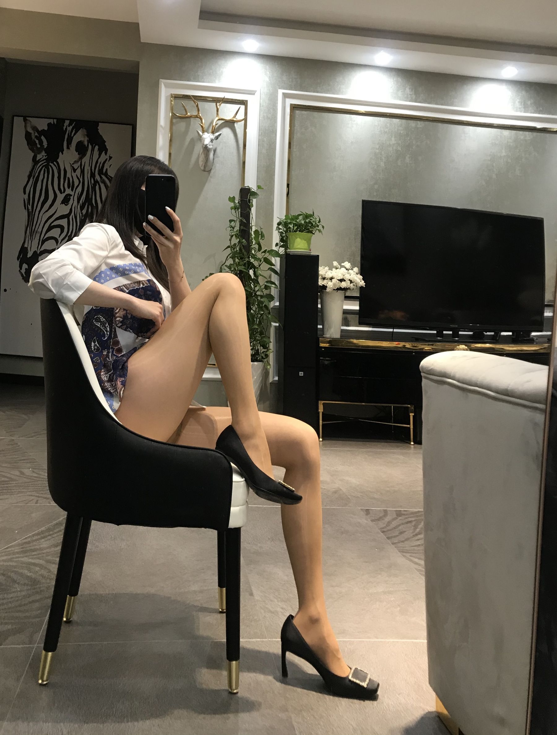 [福利COS] 丝足博主麋鹿_Monroe 2020.04.29 肉色亮丝