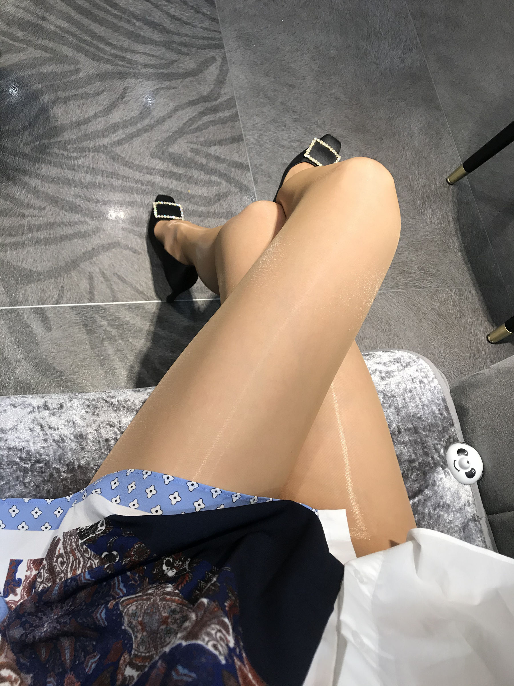 [福利COS] 丝足博主麋鹿_Monroe 2020.04.29 肉色亮丝