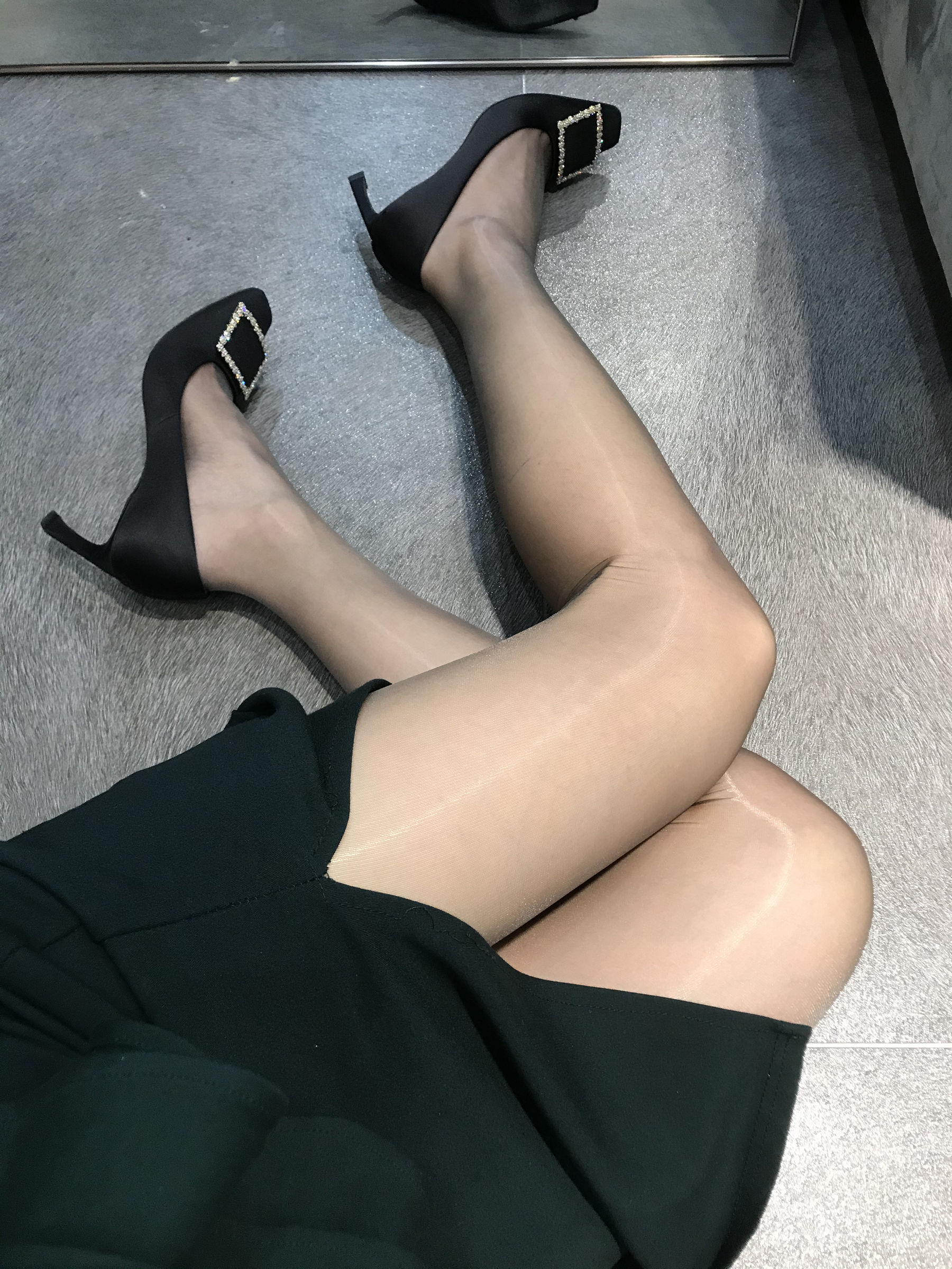 [福利COS] 丝足博主麋鹿_Monroe 2020.04.30 贵妇丝足