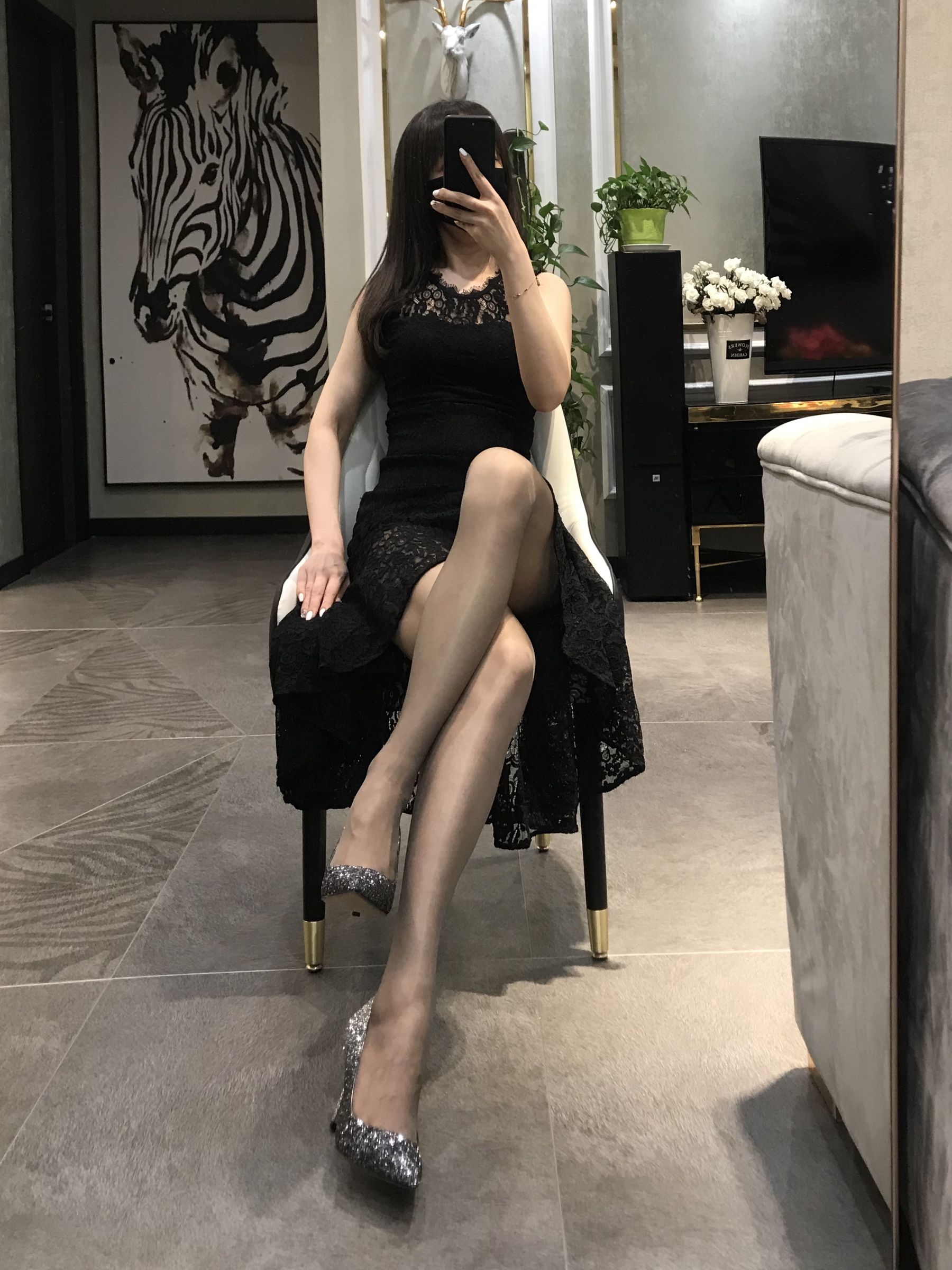 [福利COS] 丝足博主麋鹿_Monroe 2020.05.14 名媛黑丝