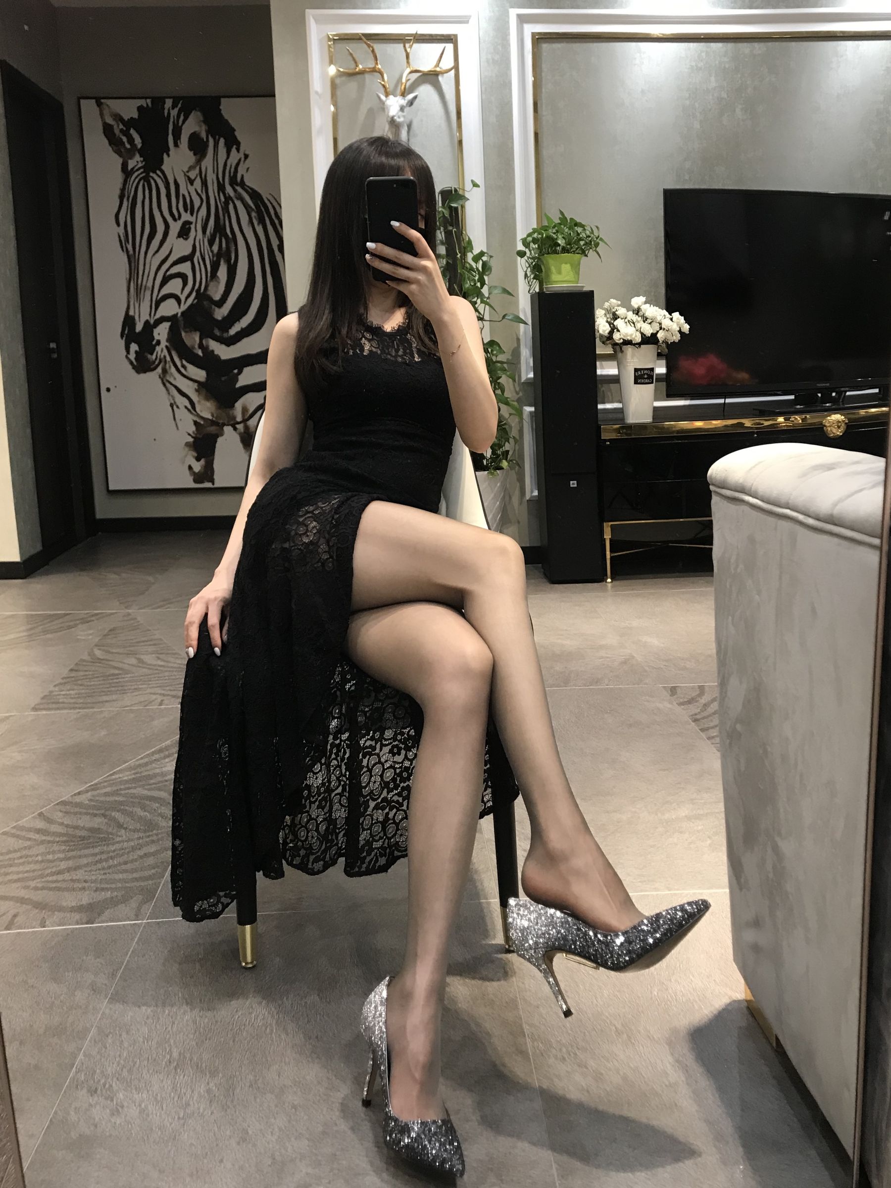 [福利COS] 丝足博主麋鹿_Monroe 2020.05.14 名媛黑丝