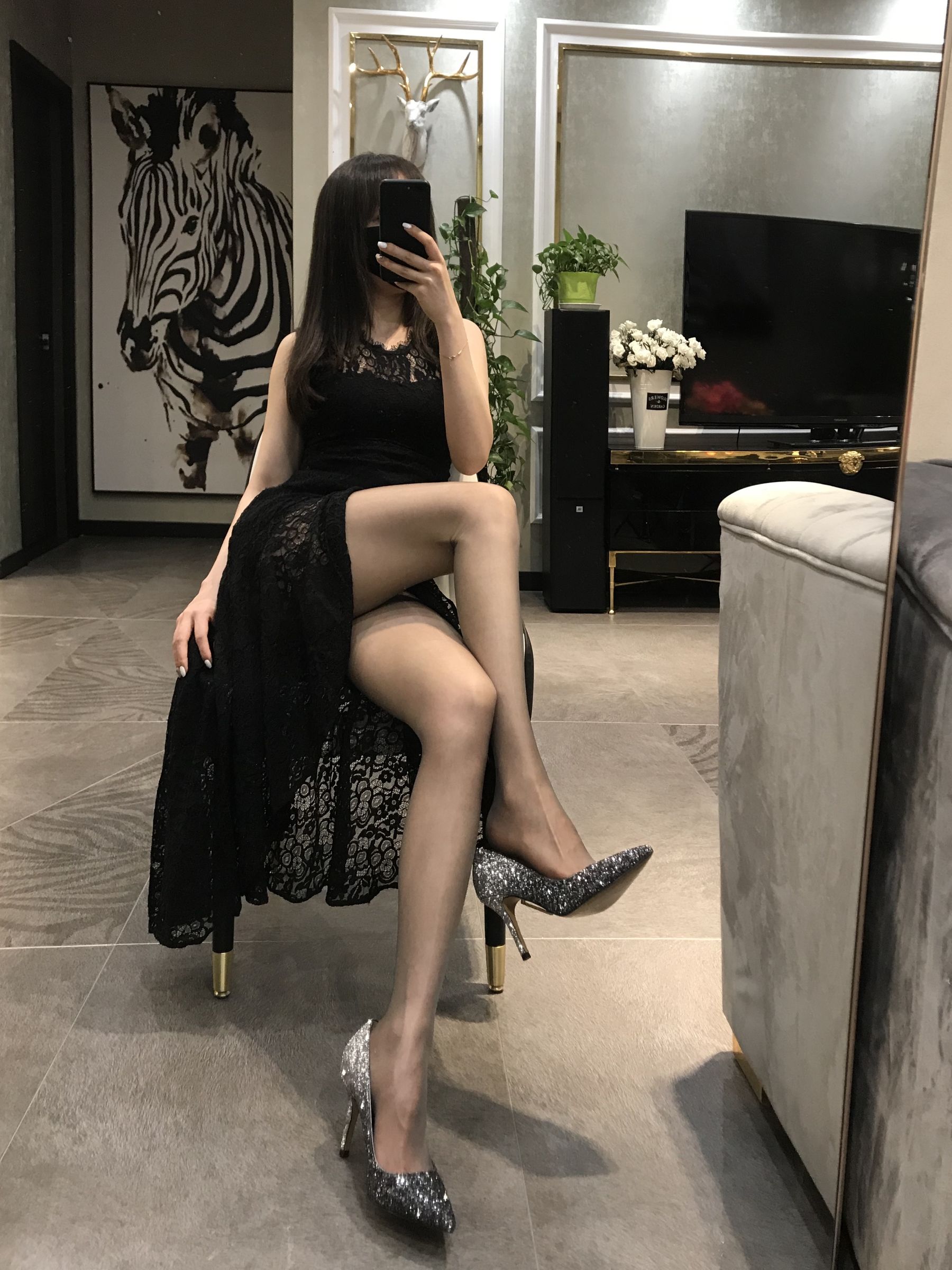 [福利COS] 丝足博主麋鹿_Monroe 2020.05.14 名媛黑丝