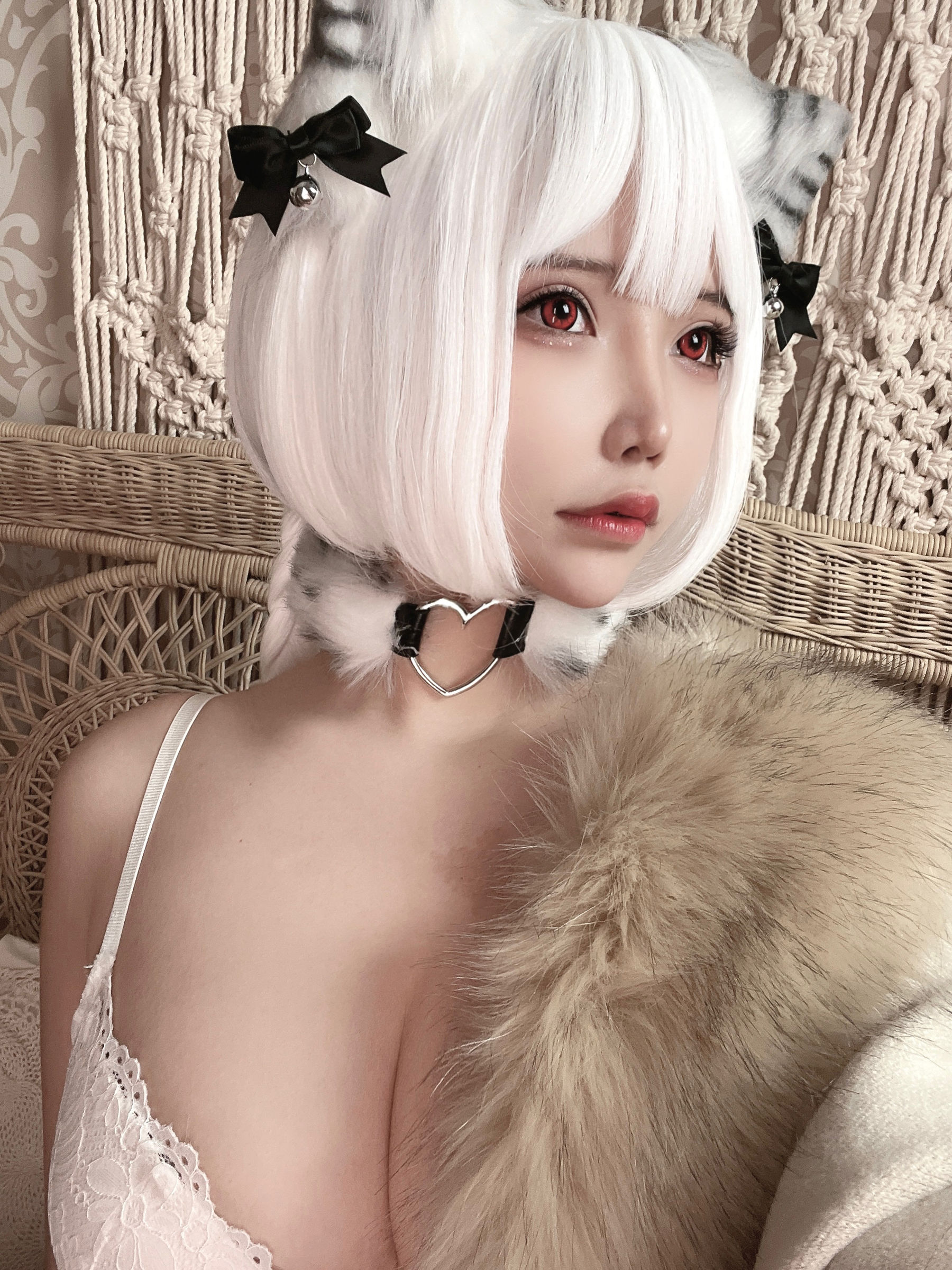 [福利COS] 二次元妹子抱走莫子aa - 小脑斧