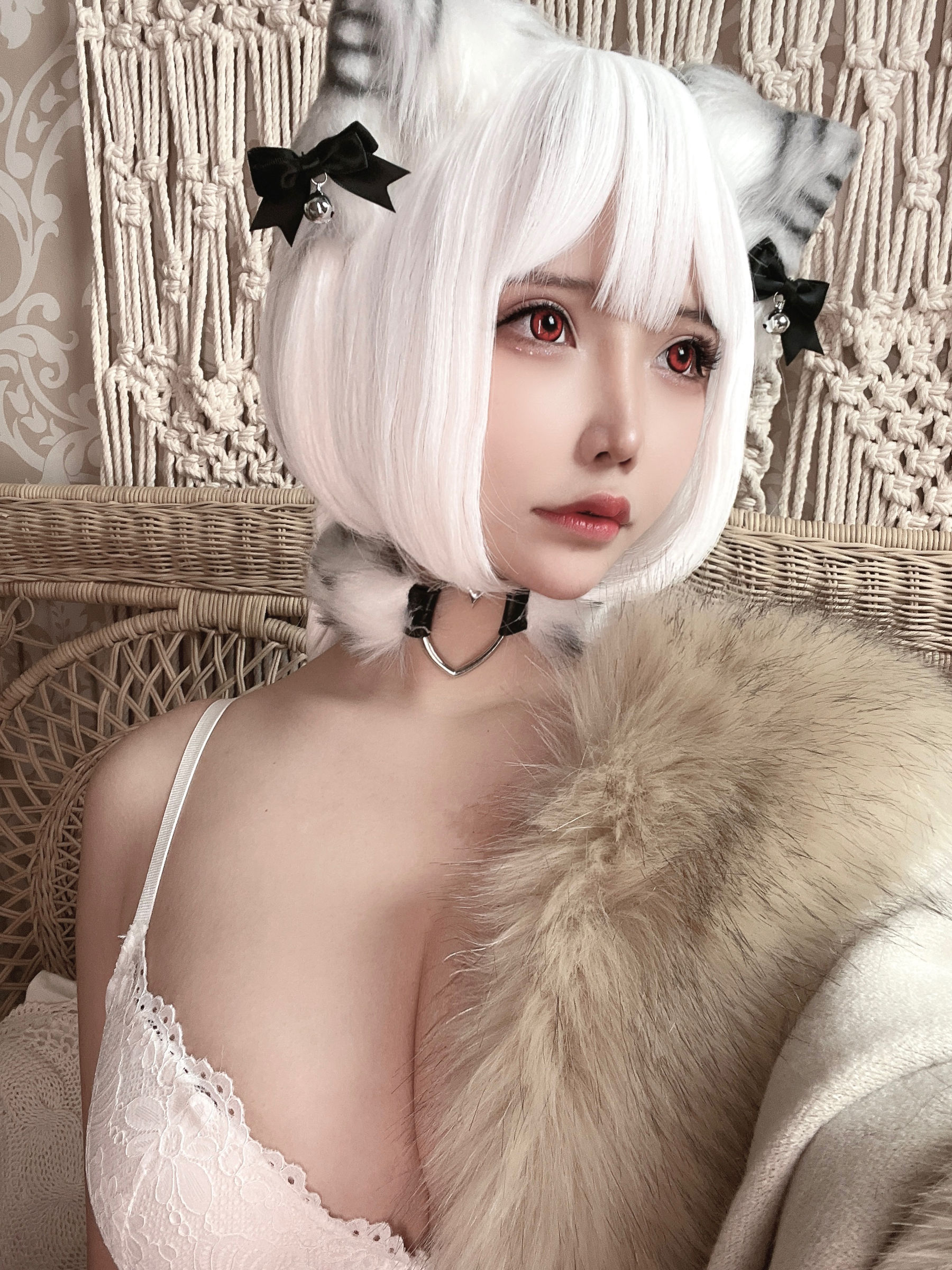 [福利COS] 二次元妹子抱走莫子aa - 小脑斧