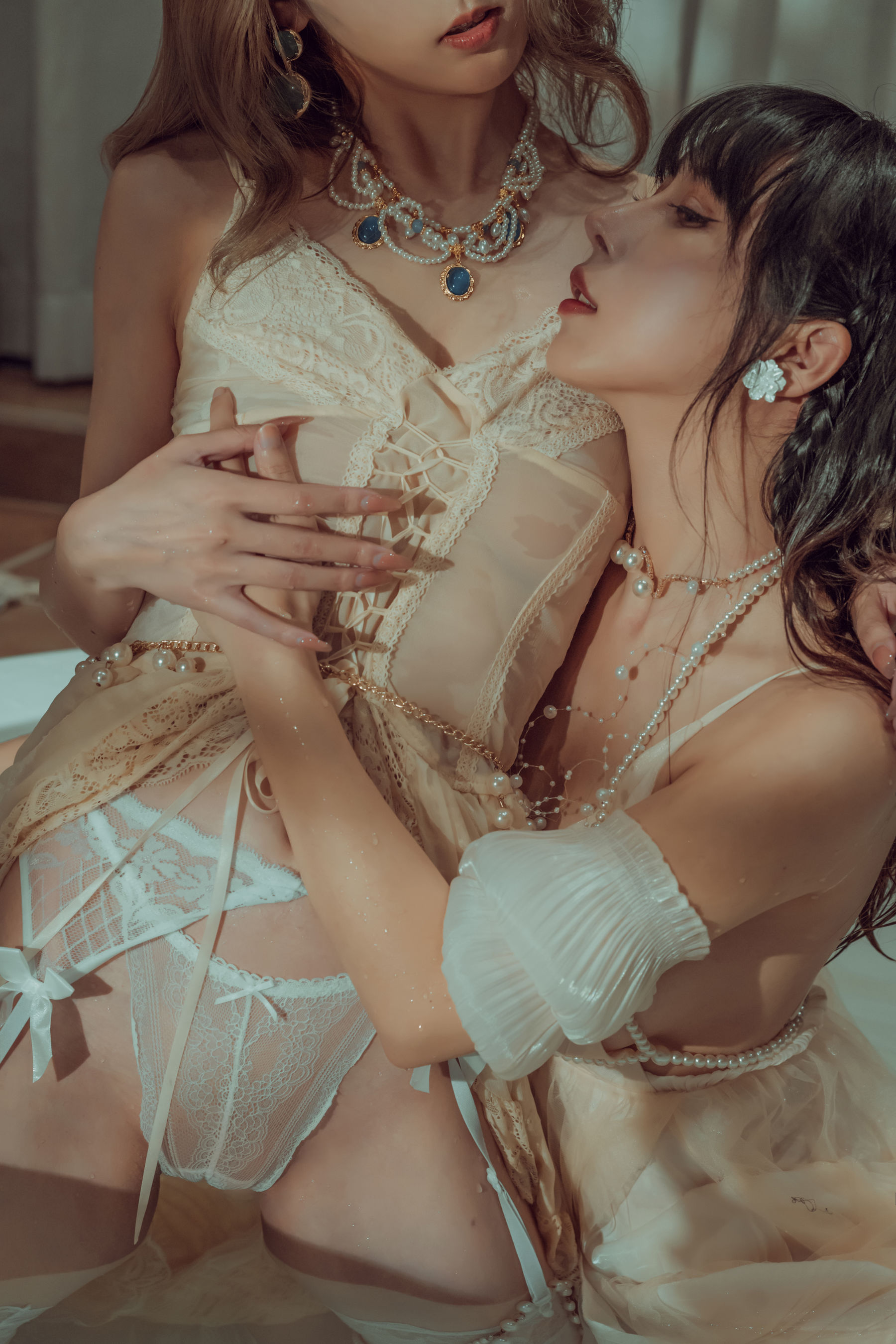 [福利COS] 云溪溪 - 双人百合