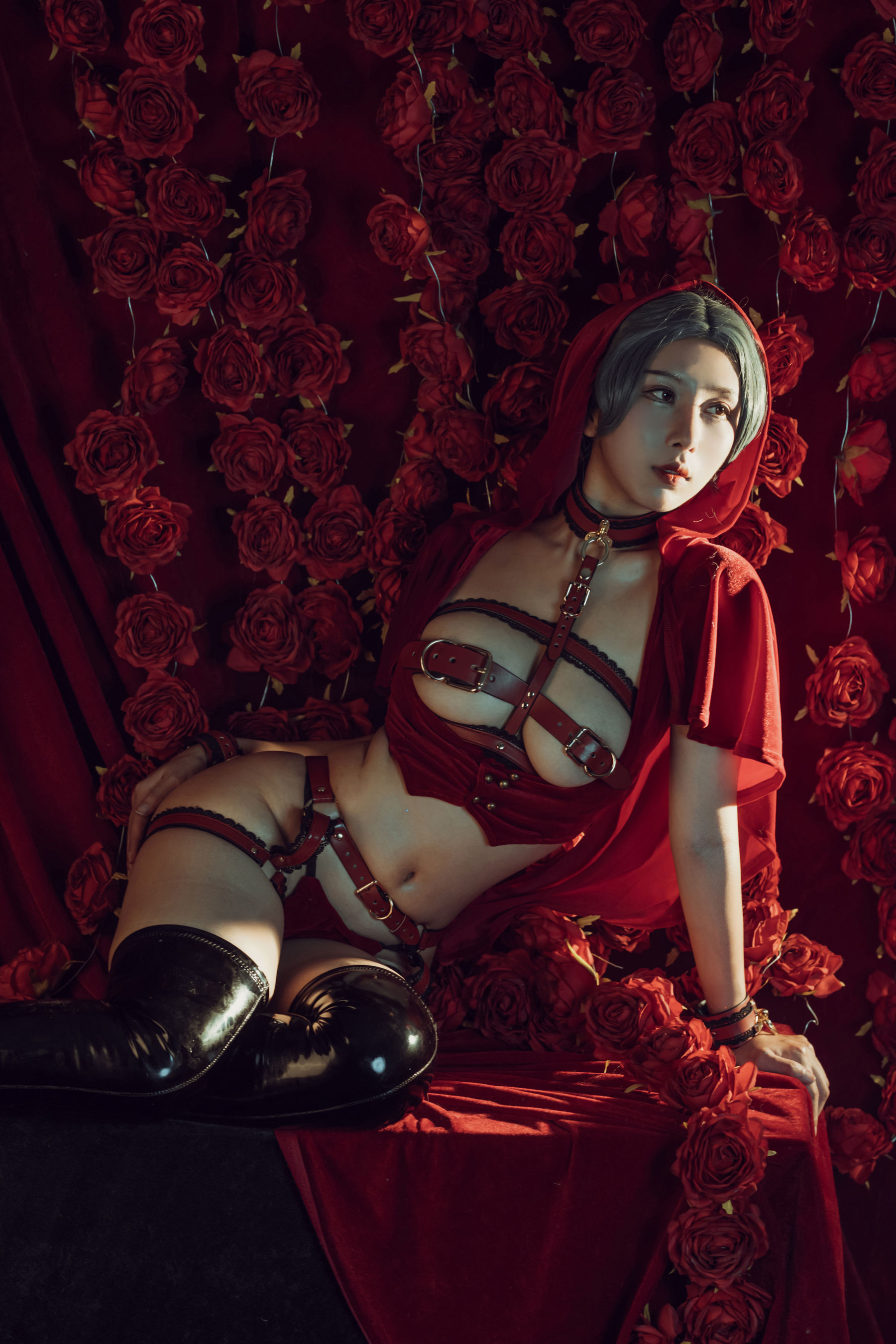 [福利COS] 云溪溪 - 奶桃 玫瑰